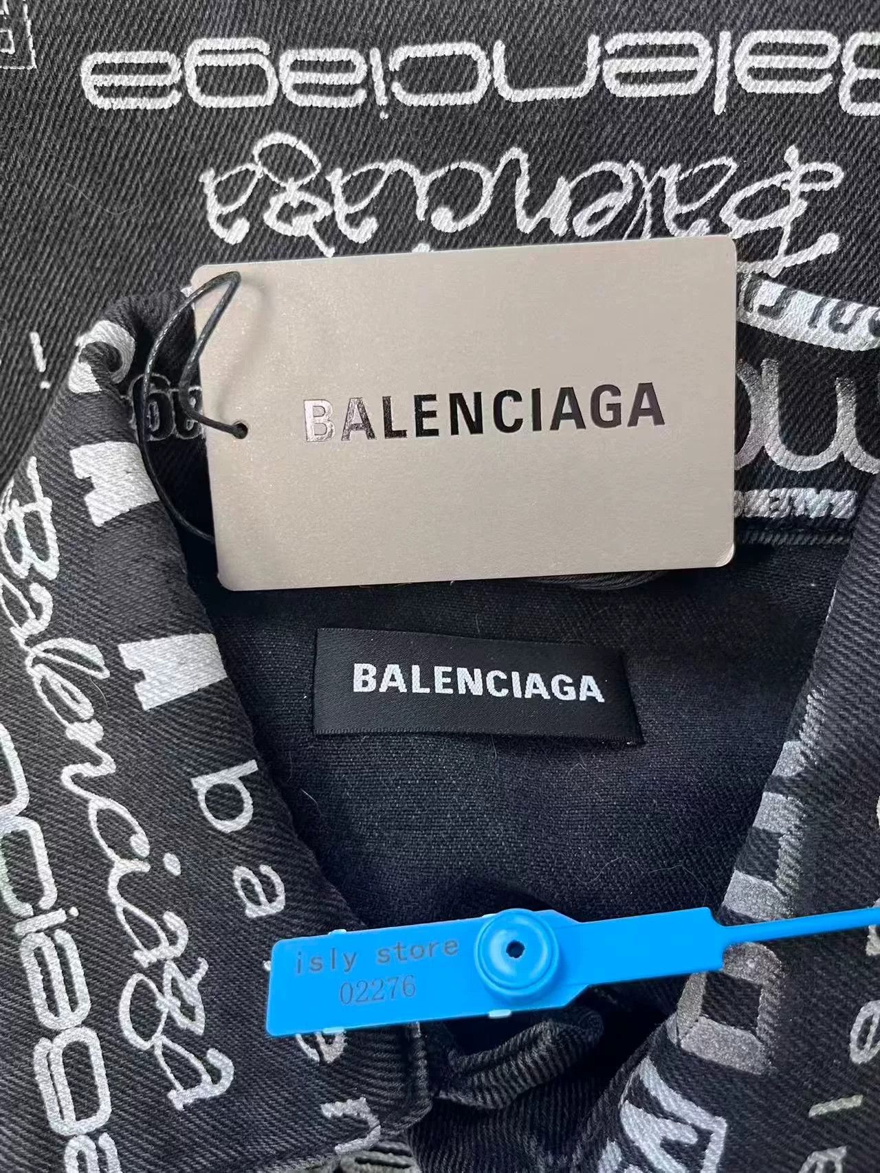 Balenciaga Balenciaga Men's Washed TV Print Jacket Size US S / EU 44-46 / 1 - 4 Thumbnail