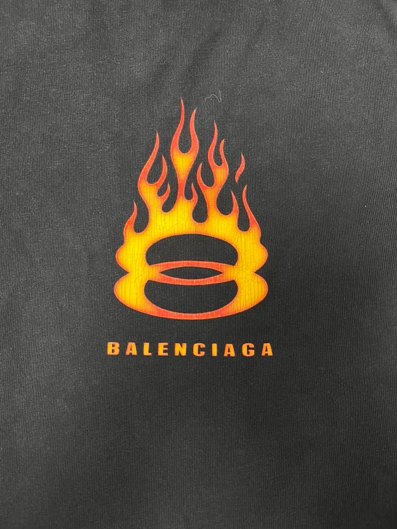 Balenciaga Balenciaga Flame Logo Crewneck Casual Tee Size US M / EU 48-50 / 2 - 3 Thumbnail
