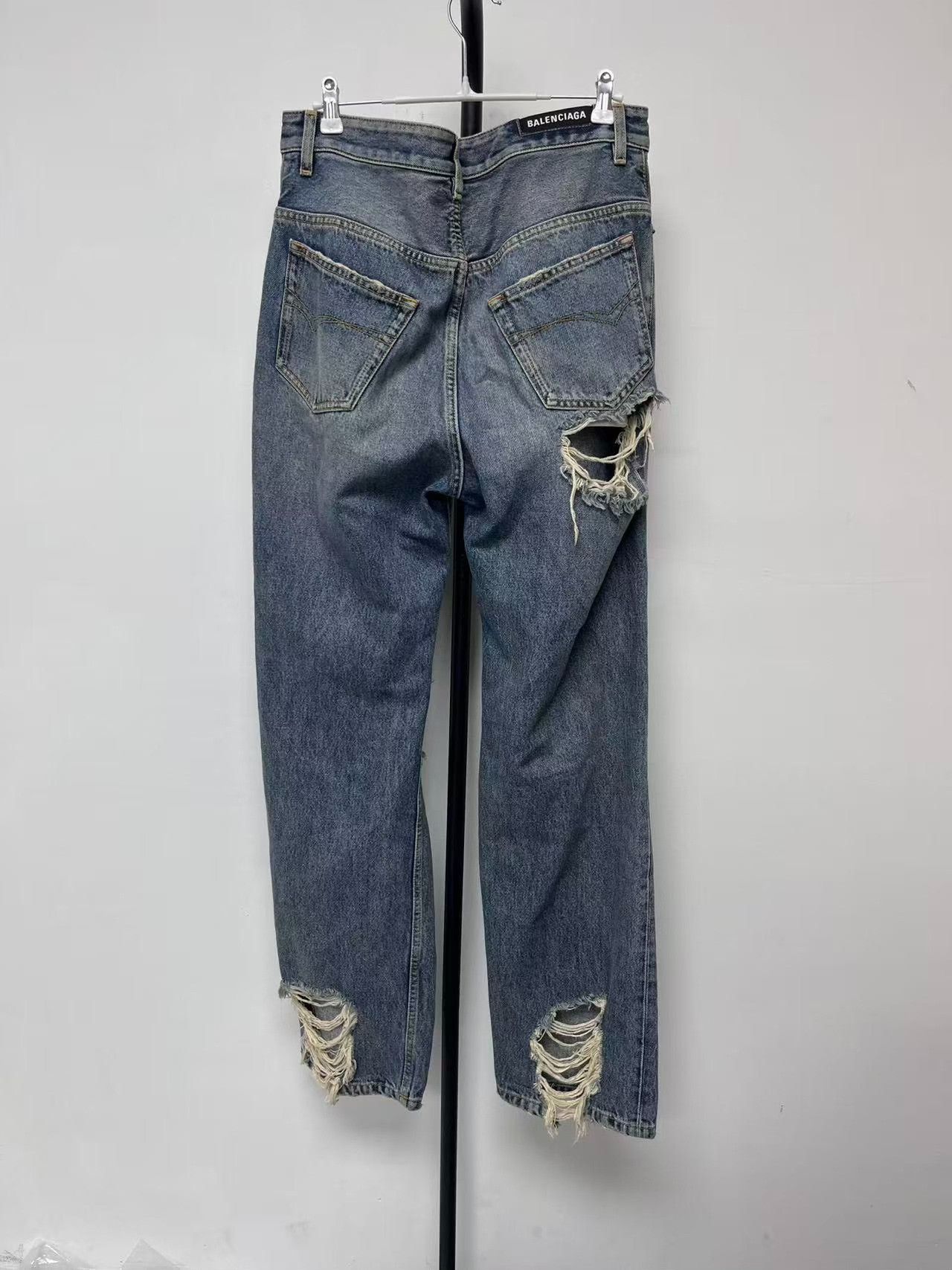 Balenciaga Balenciaga Men's Distressed Mid-Rise Straight Jeans Size US 30 / EU 46 - 2 Thumbnail