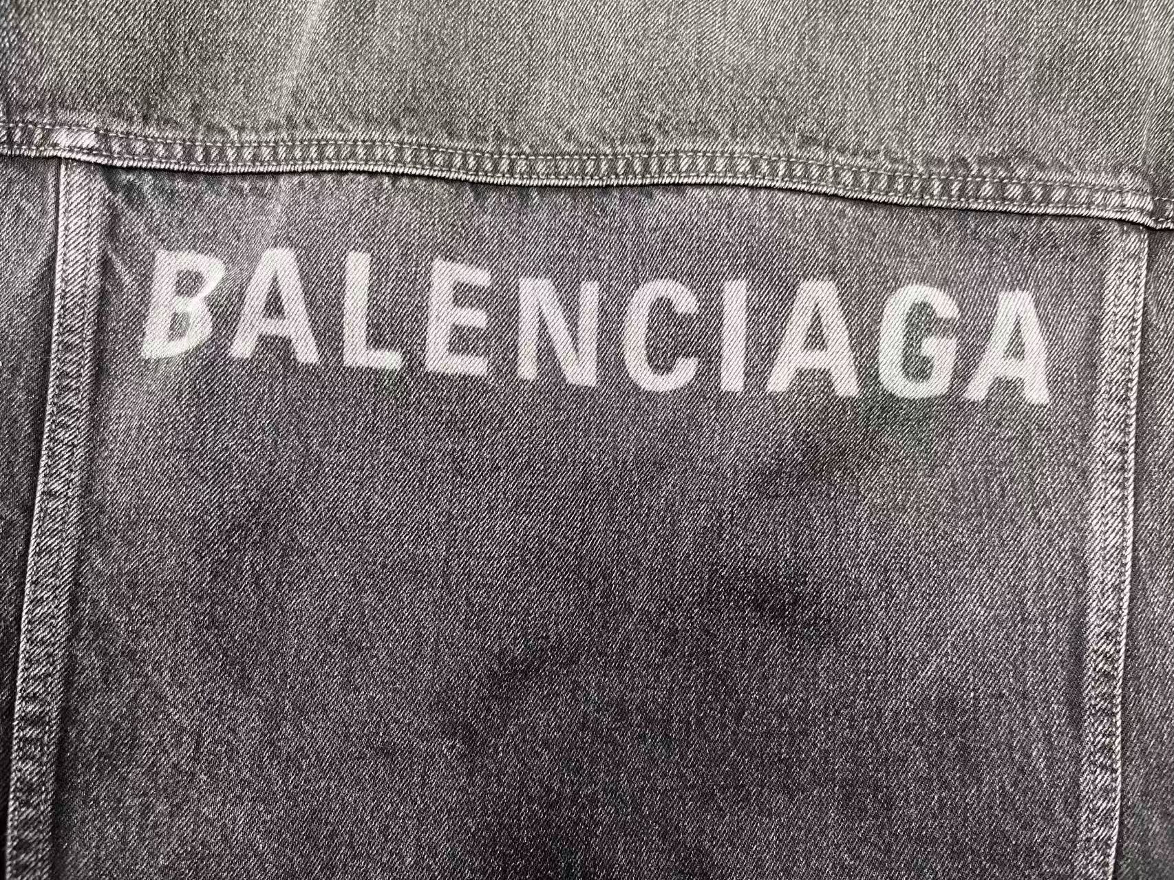 Balenciaga Balenciaga Distressed Logo Collared Denim Jacket Men's Size US S / EU 44-46 / 1 - 3 Thumbnail