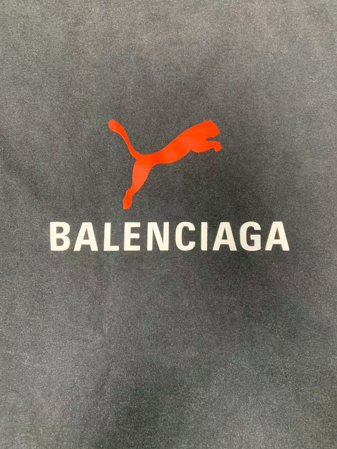 Balenciaga Balenciaga x PUMA Short Sleeve Loose T-Shirt Size US S / EU 44-46 / 1 - 3 Thumbnail