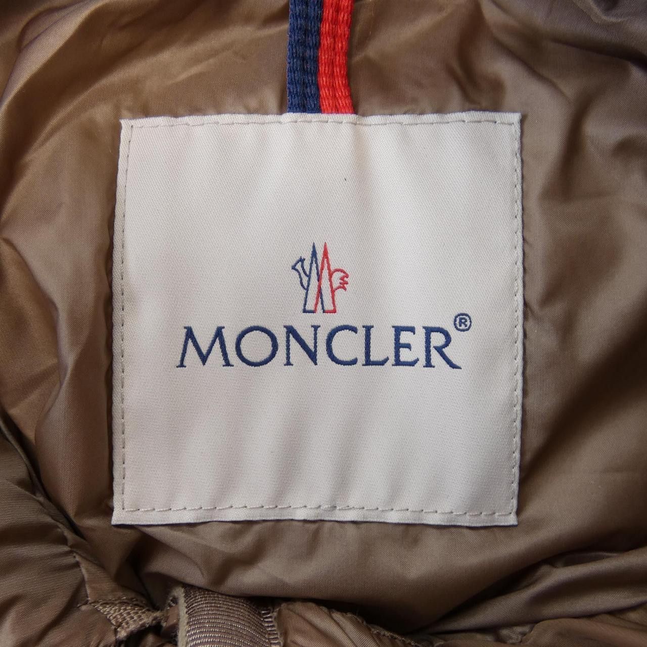 Moncler Moncler Moncler HERMIFUR Down Coat Textile Outerwear HERMIFUR DUTY FREE for USA Size ONE SIZE - 5 Thumbnail