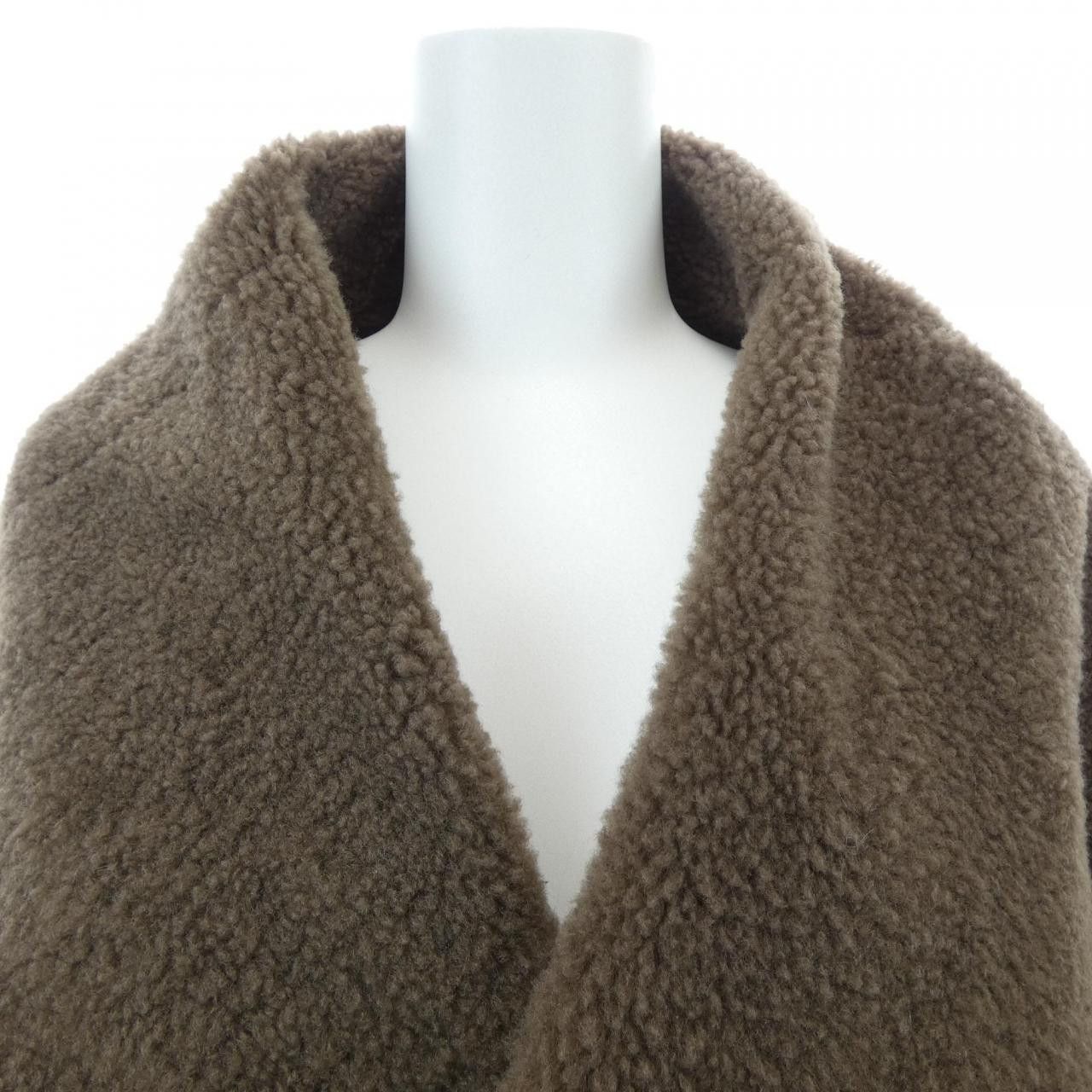Bottega Veneta Bottega Veneta Bottega Veneta Shearling Coat Fur Outerwear 276294VS830 DUTY FREE for USA Size ONE SIZE - 5 Thumbnail