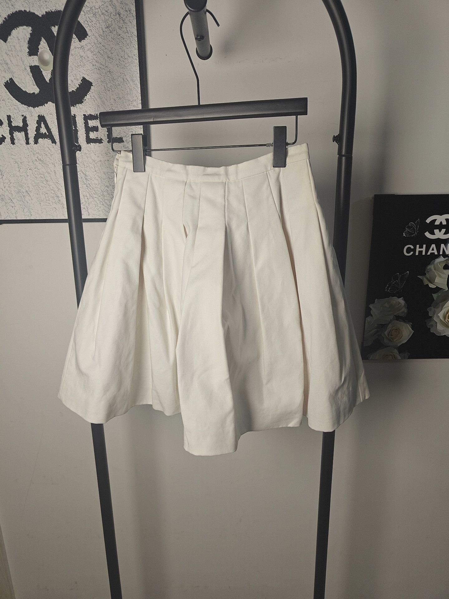 Dior Dior White Skirt 28 Women Size 28" / US 6 / IT 42 - 2 Thumbnail