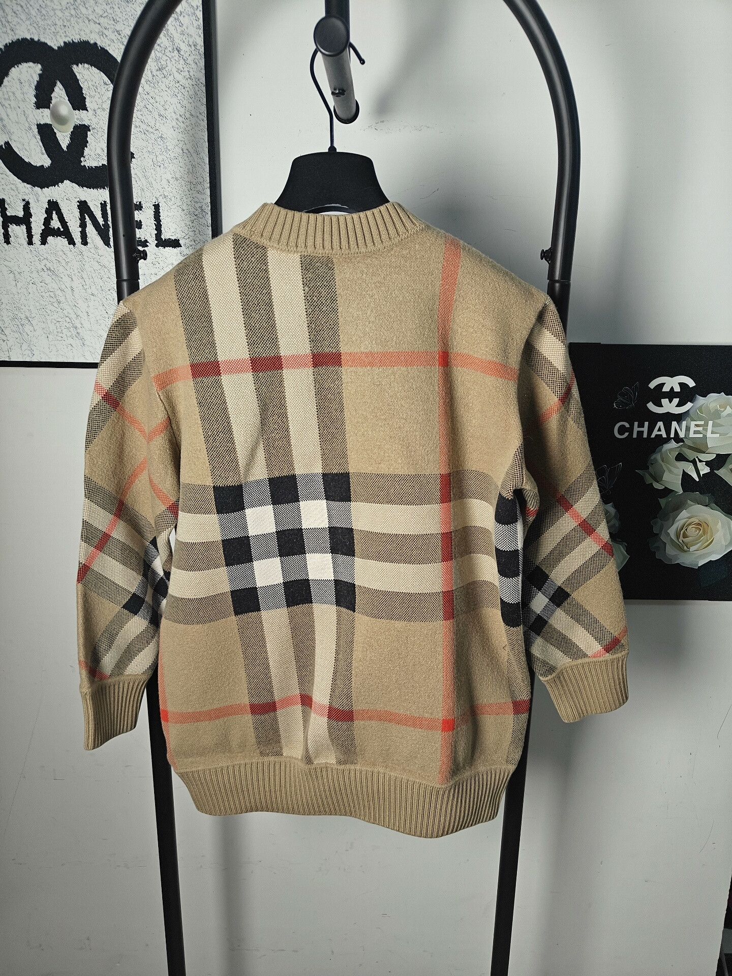 Burberry Burberry Knit Plaid White Sweater m Men Size US M / EU 48-50 / 2 - 2 Thumbnail