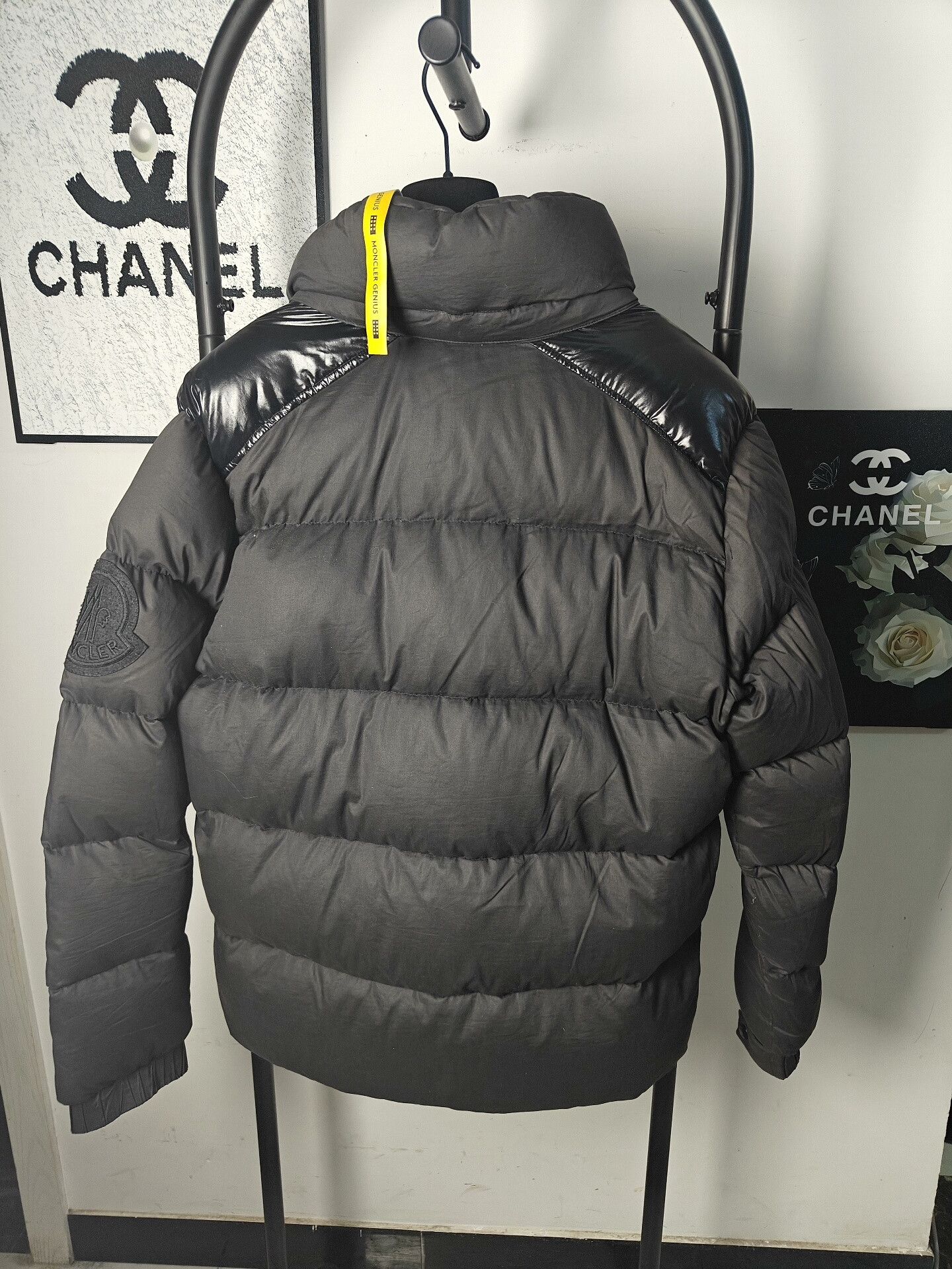 Moncler Moncler Retro Down White Heavy Coat xl Men Size US XL / EU 56 / 4 - 2 Thumbnail