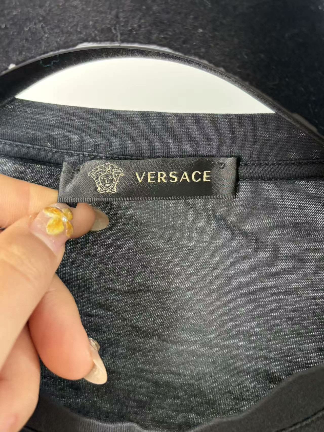 Versace Versace White T-Shirt l Men Size US L / EU 52-54 / 3 - 3 Thumbnail