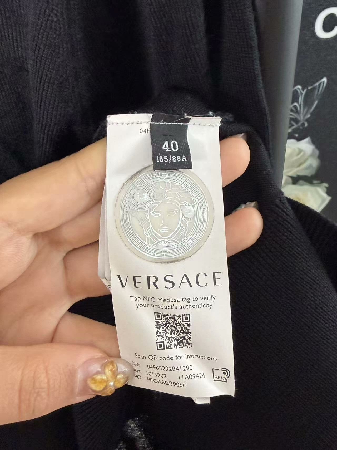 Versace Versace Retro Embroidered White Sweater m Men Size US M / EU 48-50 / 2 - 4 Thumbnail