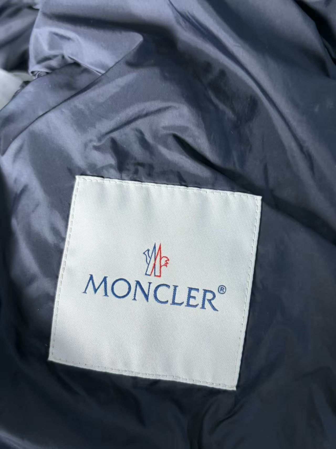 Moncler Moncler Retro Down White Heavy Coat m Men Size US M / EU 48-50 / 2 - 3 Thumbnail