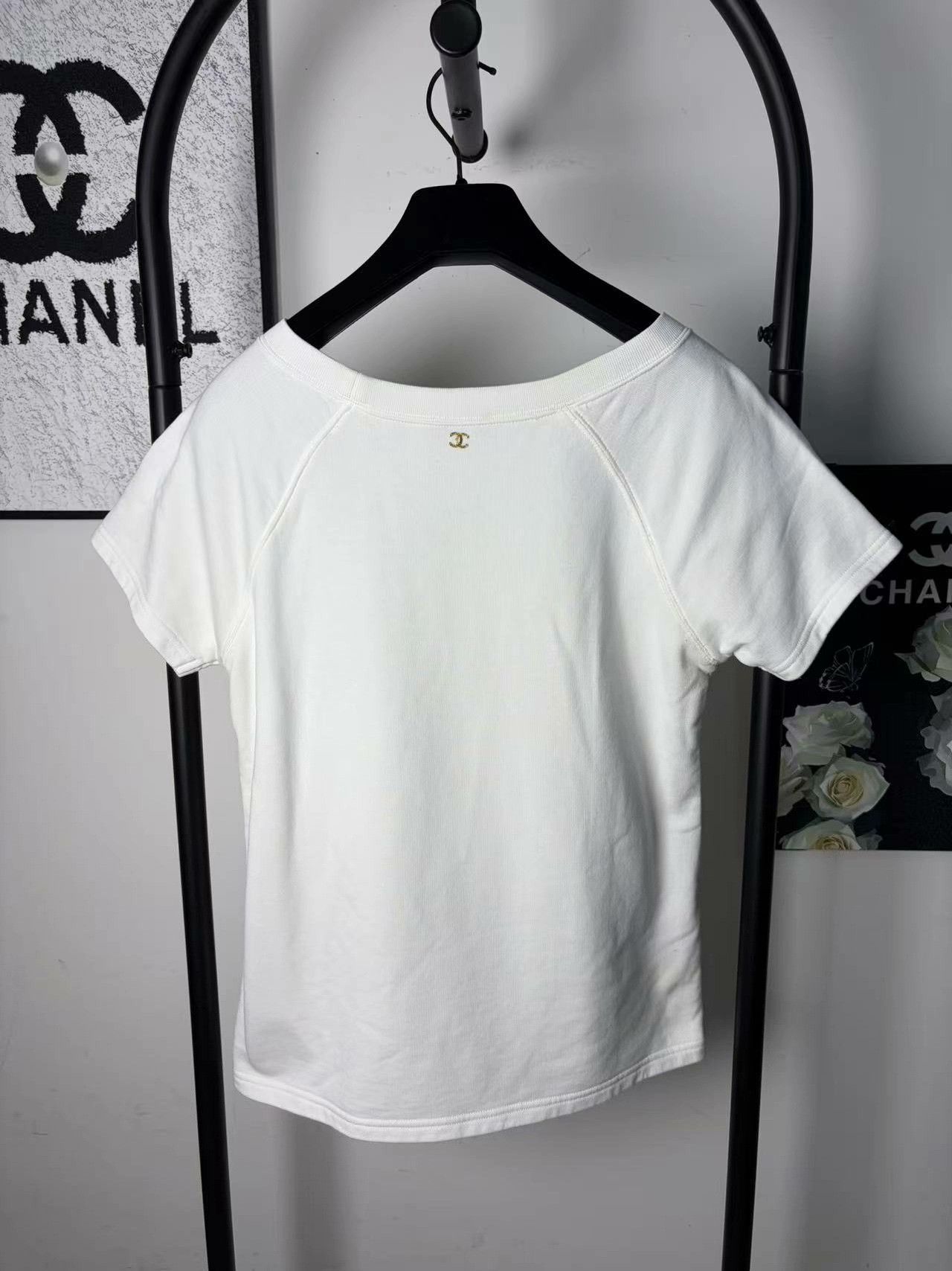 Chanel Chanel White T-Shirt M Women Size M / US 6-8 / IT 42-44 - 2 Thumbnail
