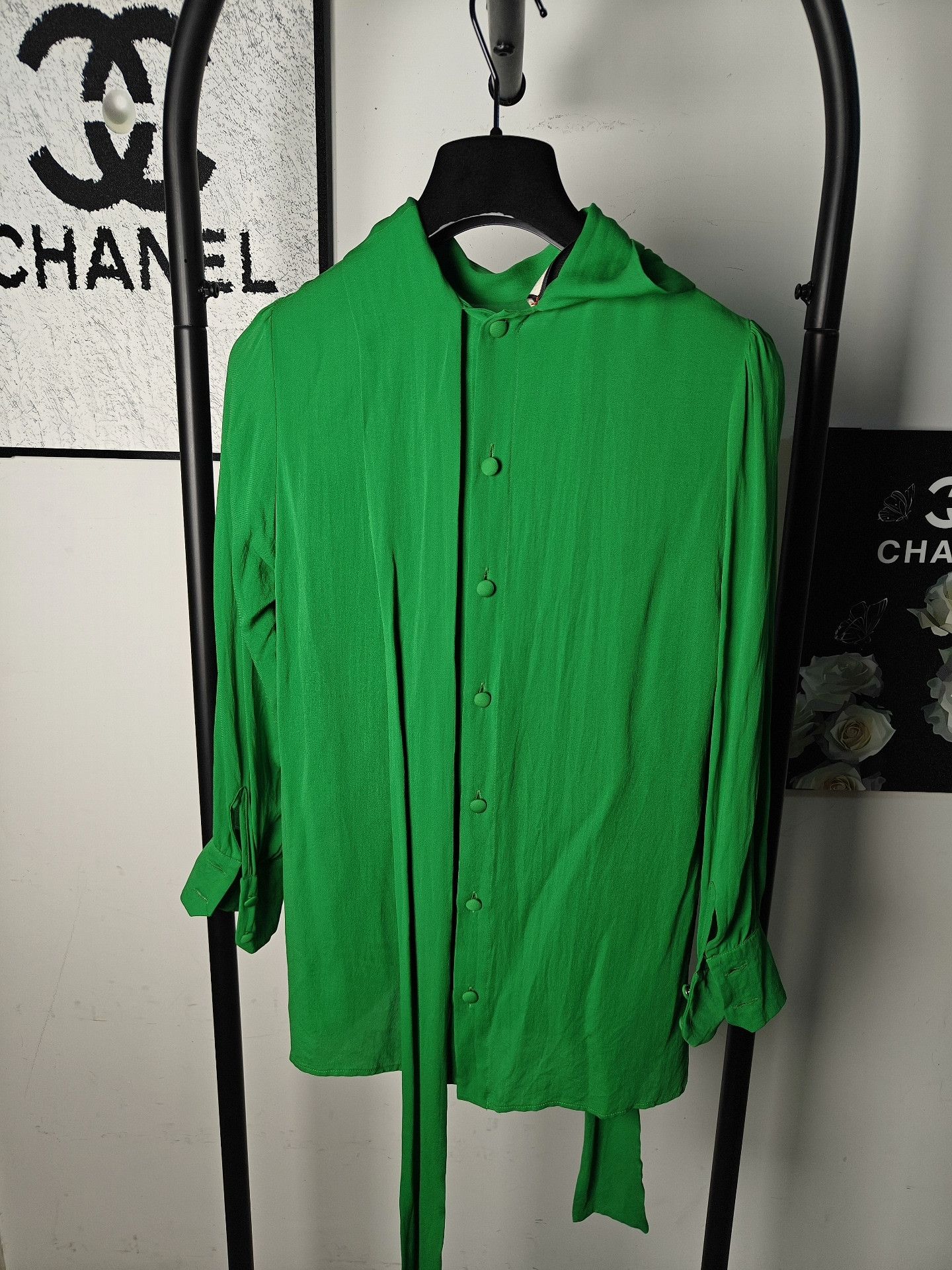 Gucci Gucci White Button Up L Women Size L / US 10 / IT 46 - 2 Thumbnail