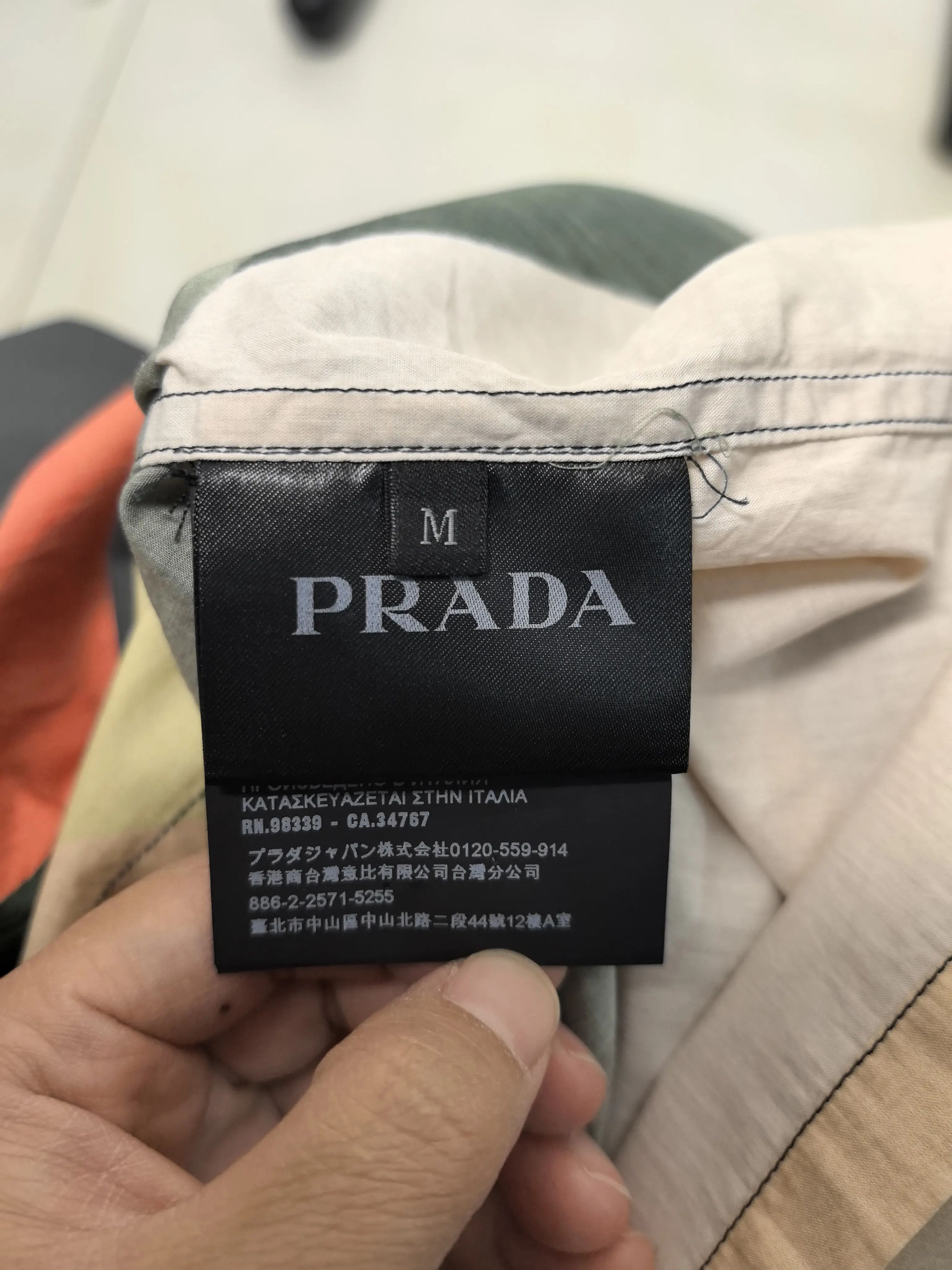 Prada Prada Printed Graphic White Shirt m Men Size US M / EU 48-50 / 2 - 4 Thumbnail