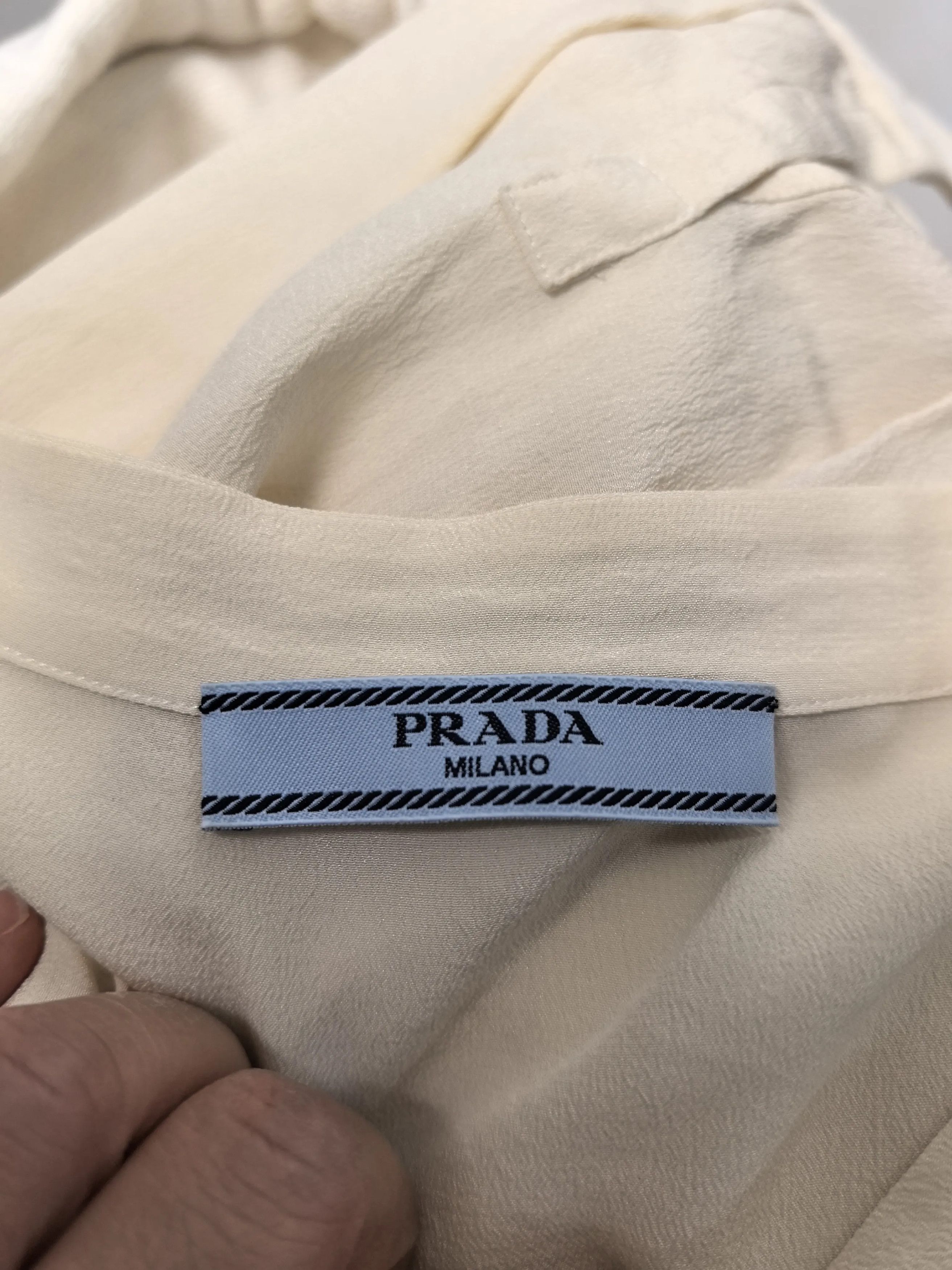 Prada Prada White Button Up M Women Size M / US 6-8 / IT 42-44 - 3 Thumbnail