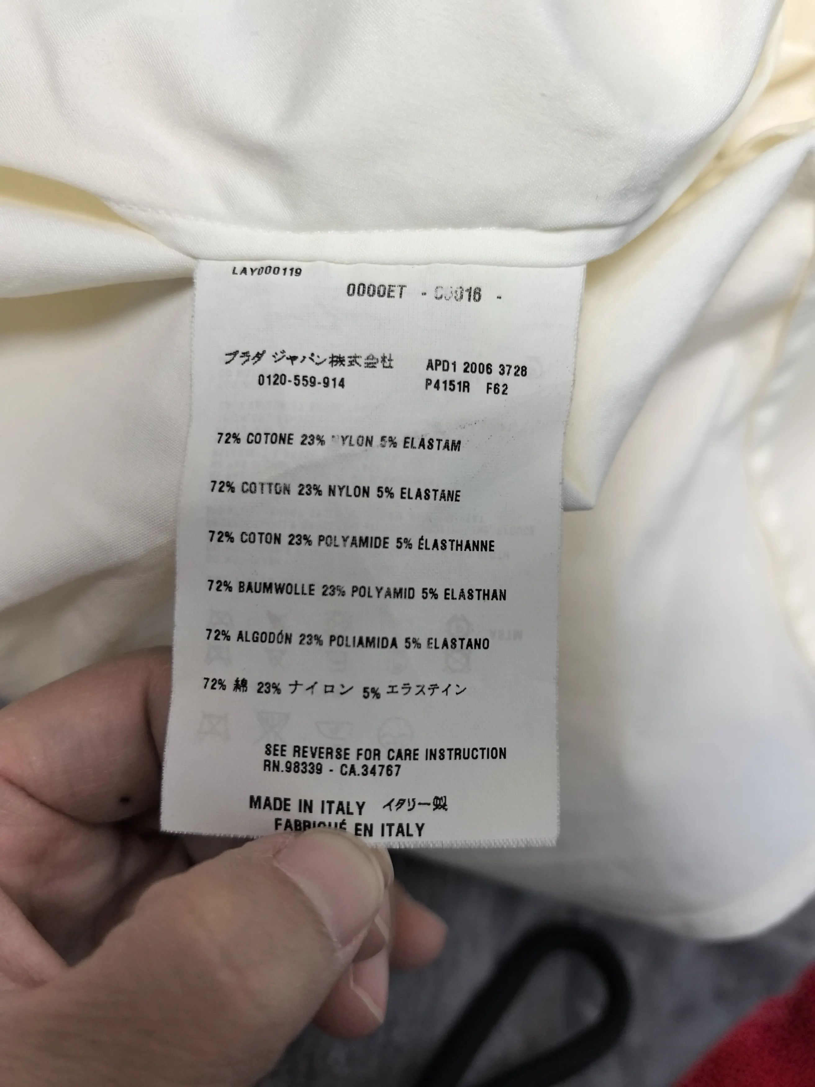 Prada Prada White Button Up M Women Size M / US 6-8 / IT 42-44 - 4 Thumbnail