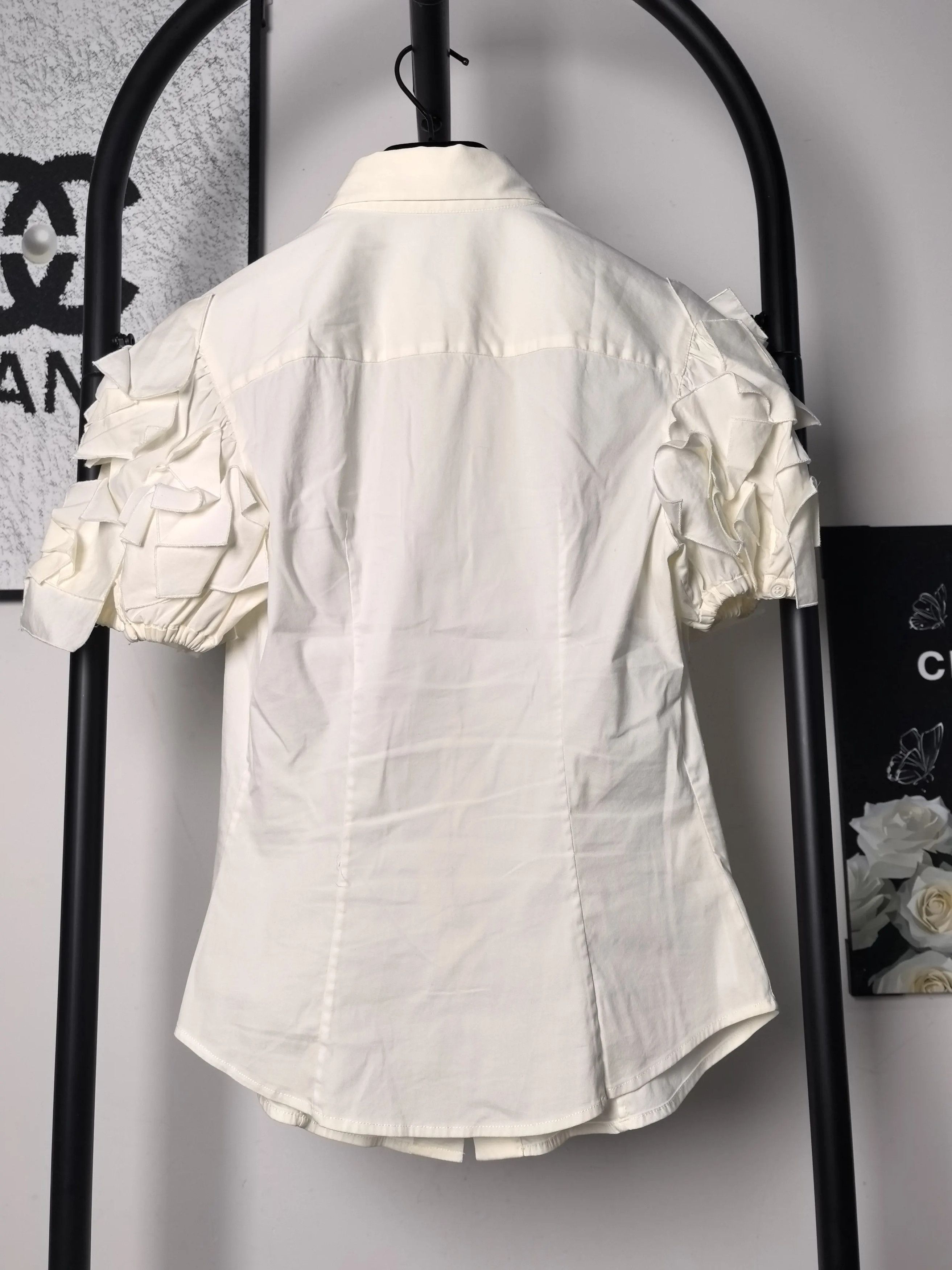 Prada Prada White Button Up M Women Size M / US 6-8 / IT 42-44 - 2 Thumbnail