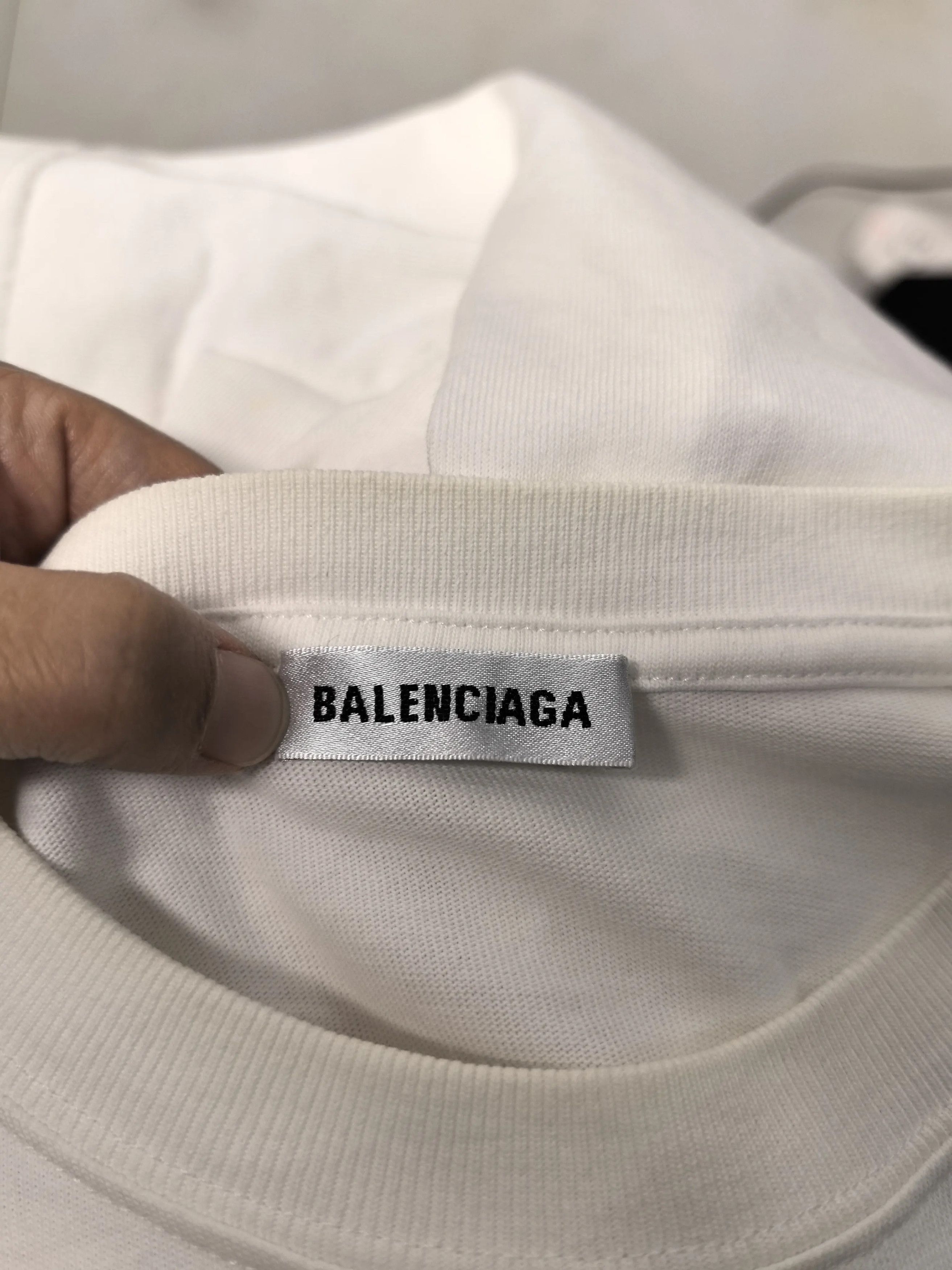 Balenciaga Balenciaga White T-Shirt m Men Size US M / EU 48-50 / 2 - 3 Thumbnail