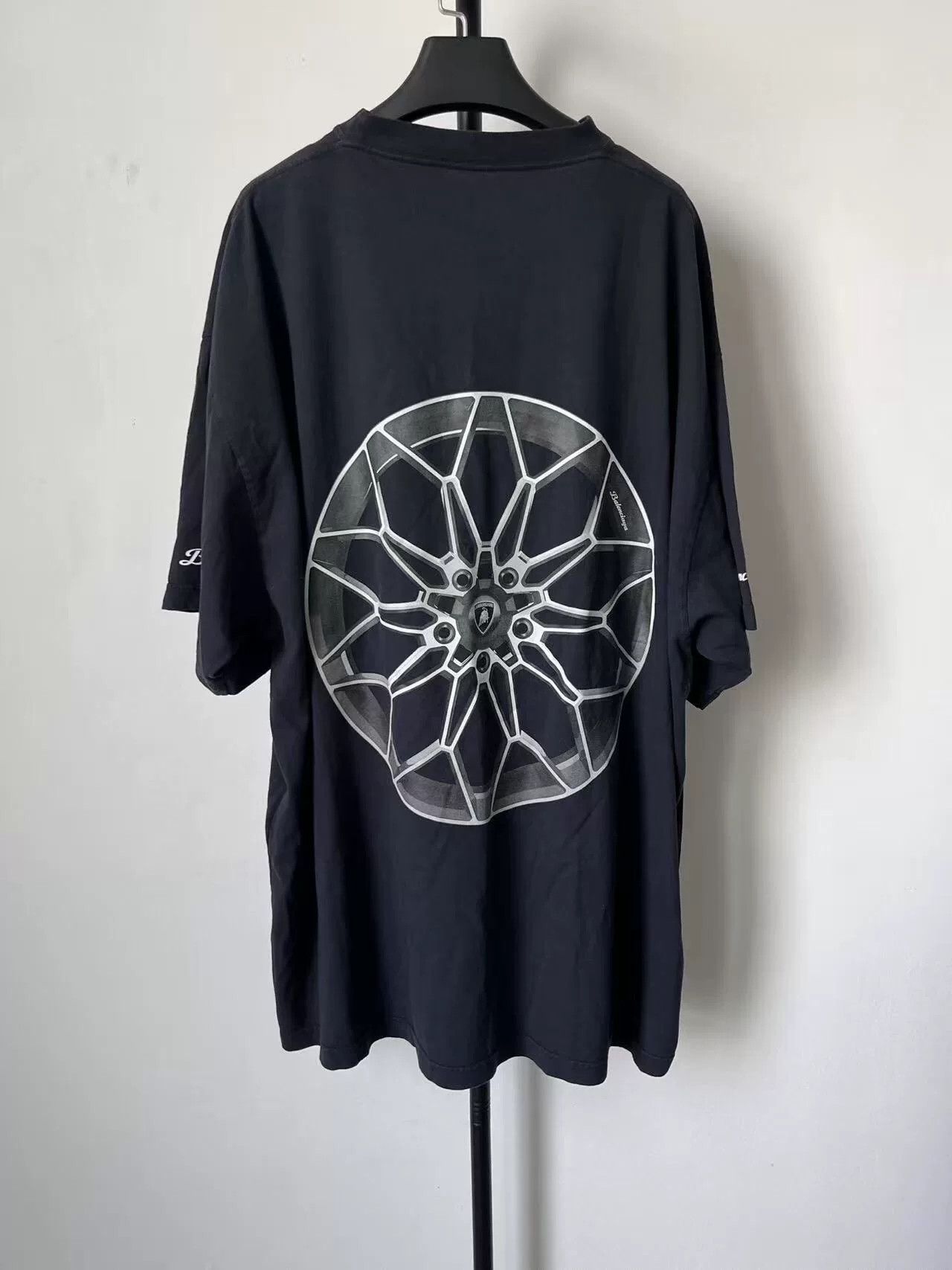 Balenciaga Balenciaga x Lamborghini Car Print T-Shirt Size US XL / EU 56 / 4 - 2 Thumbnail