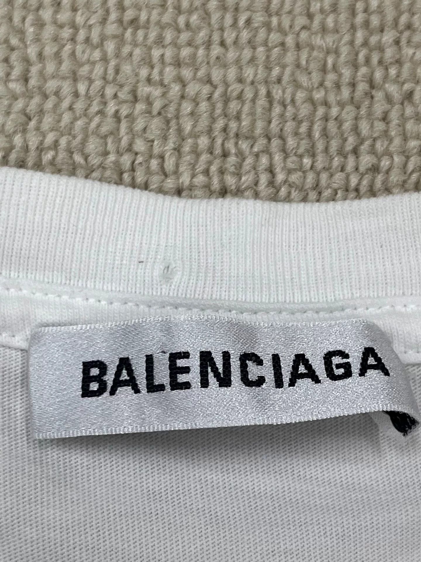 Balenciaga Balenciaga Logo Print Crewneck T-Shirt Size US S / EU 44-46 / 1 - 4 Thumbnail