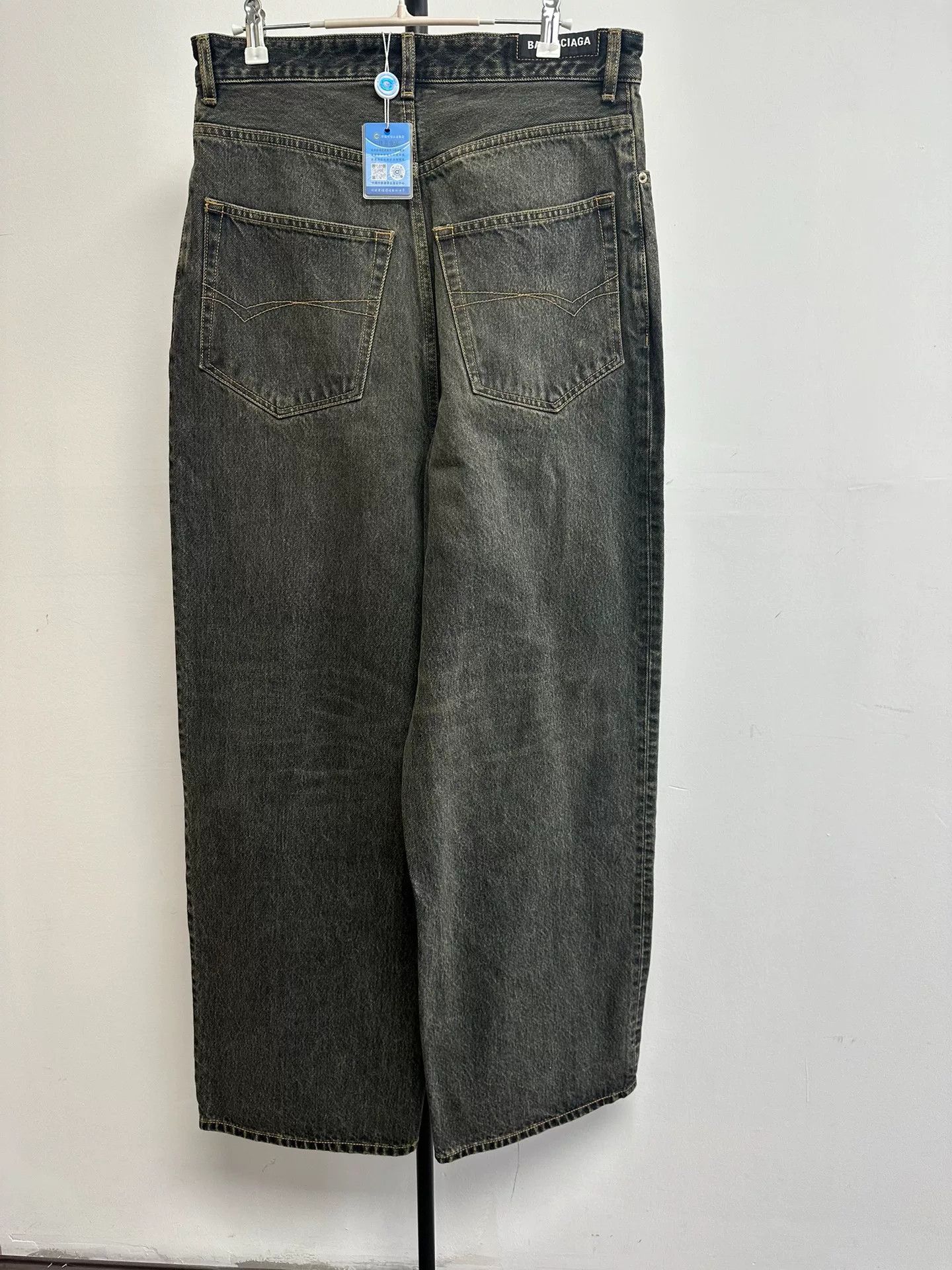 Balenciaga Balenciaga Button Oversized Jeans Size 22" - 2 Thumbnail