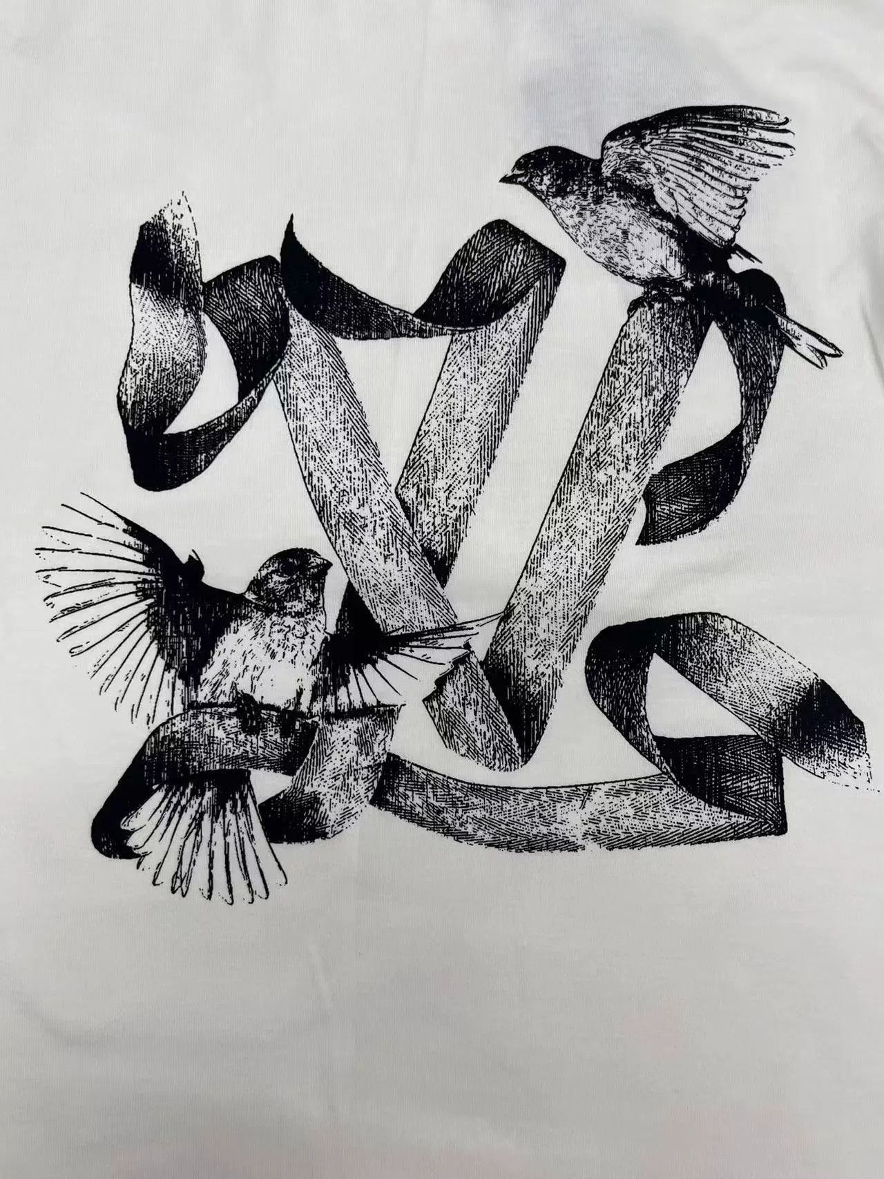 Louis Vuitton Louis Vuitton Logo Animal Print Crewneck T-Shirt Size US L / EU 52-54 / 3 - 3 Thumbnail