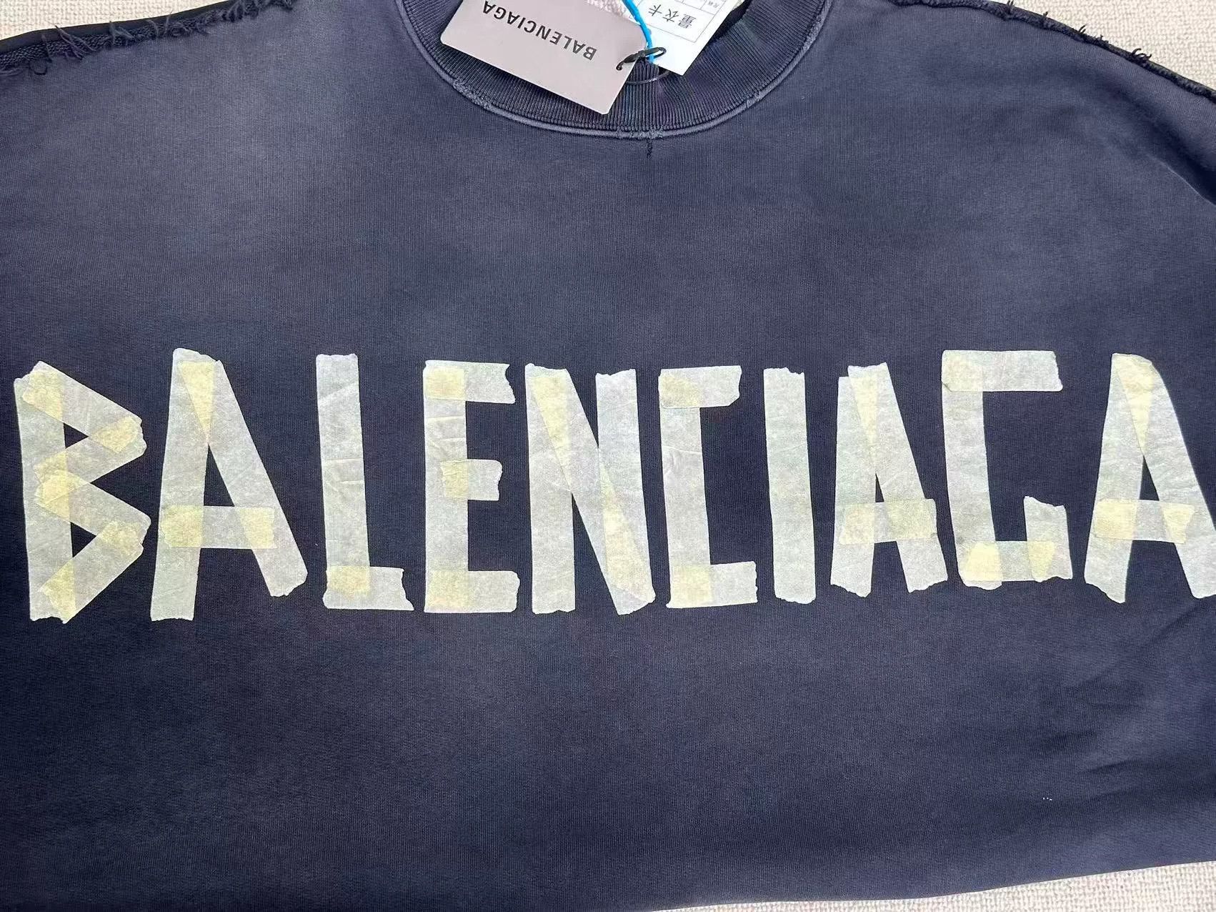 Balenciaga Balenciaga Letter Print Crewneck Long-Sleeve Sweatshirt Size US XL / EU 56 / 4 - 3 Thumbnail