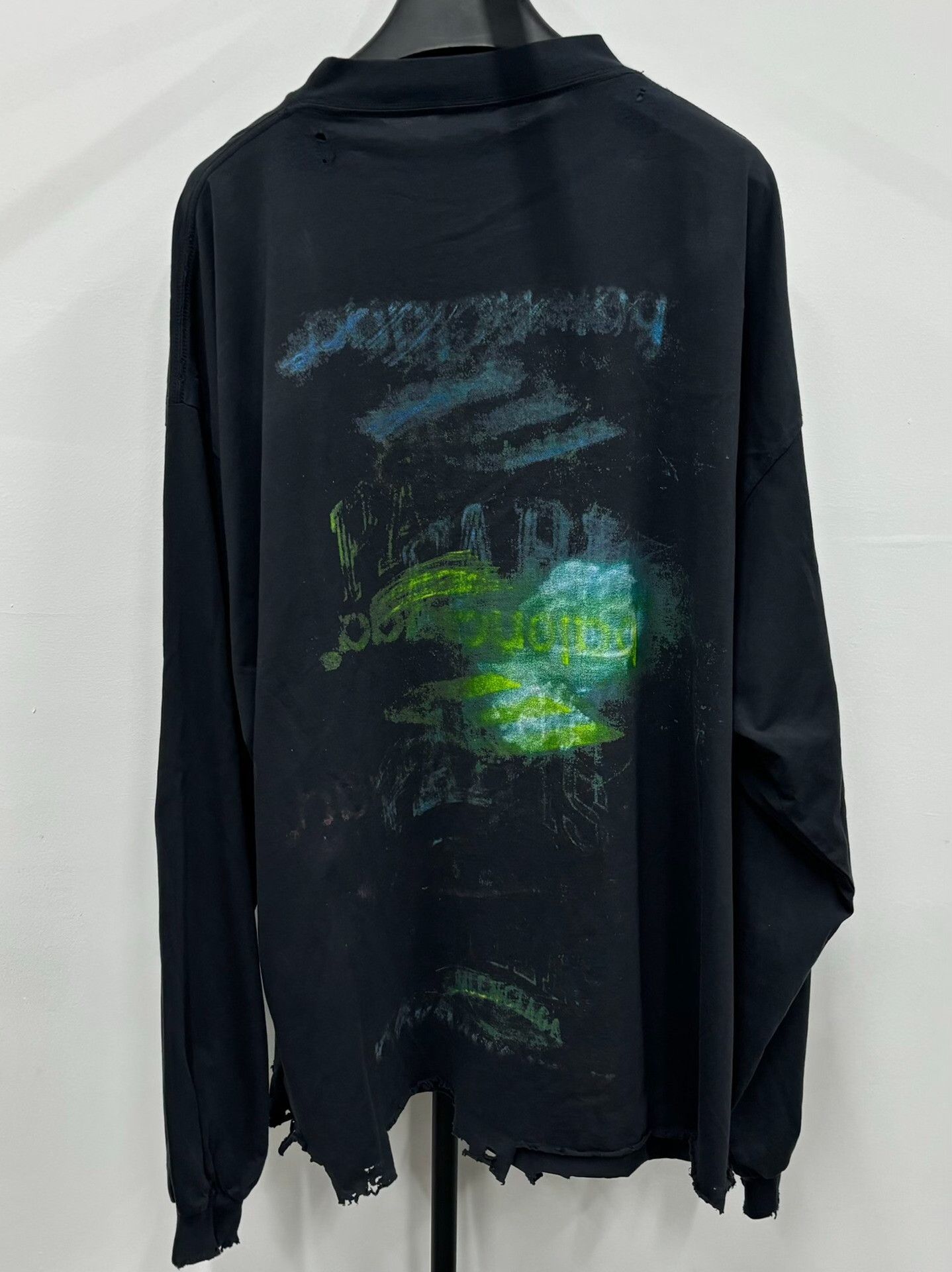 Balenciaga Balenciaga SS25 Distressed Crewneck Long-Sleeve T-Shirt Size US M / EU 48-50 / 2 - 2 Thumbnail