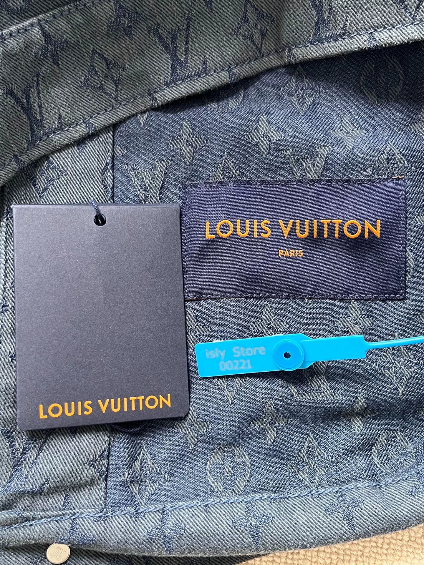 Louis Vuitton Louis Vuitton Logo Print Denim Jacket Men's Size US S / EU 44-46 / 1 - 4 Thumbnail