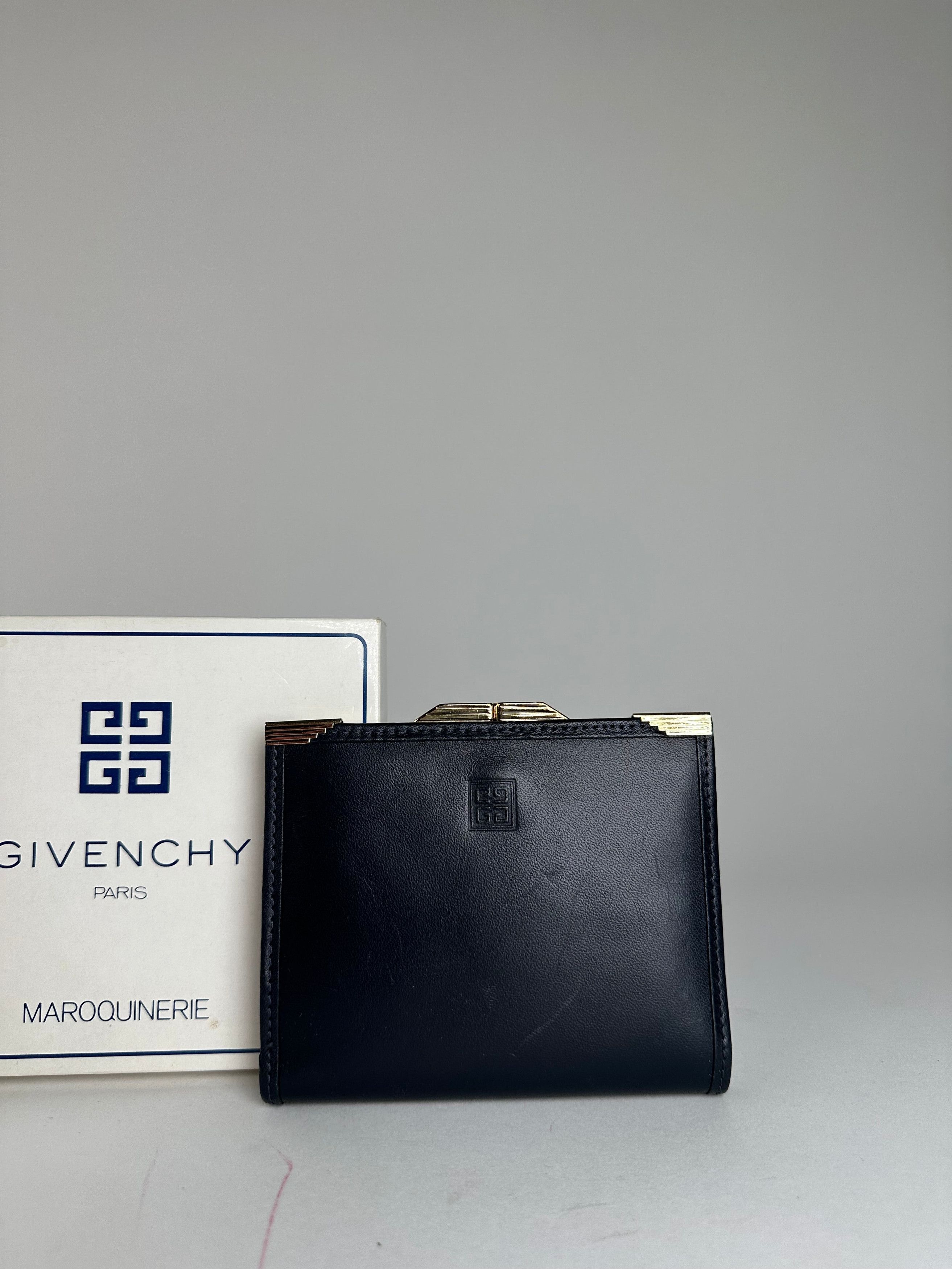 Givenchy Vintage Leather Logo Wallet Black Size ONE SIZE - 8 Thumbnail