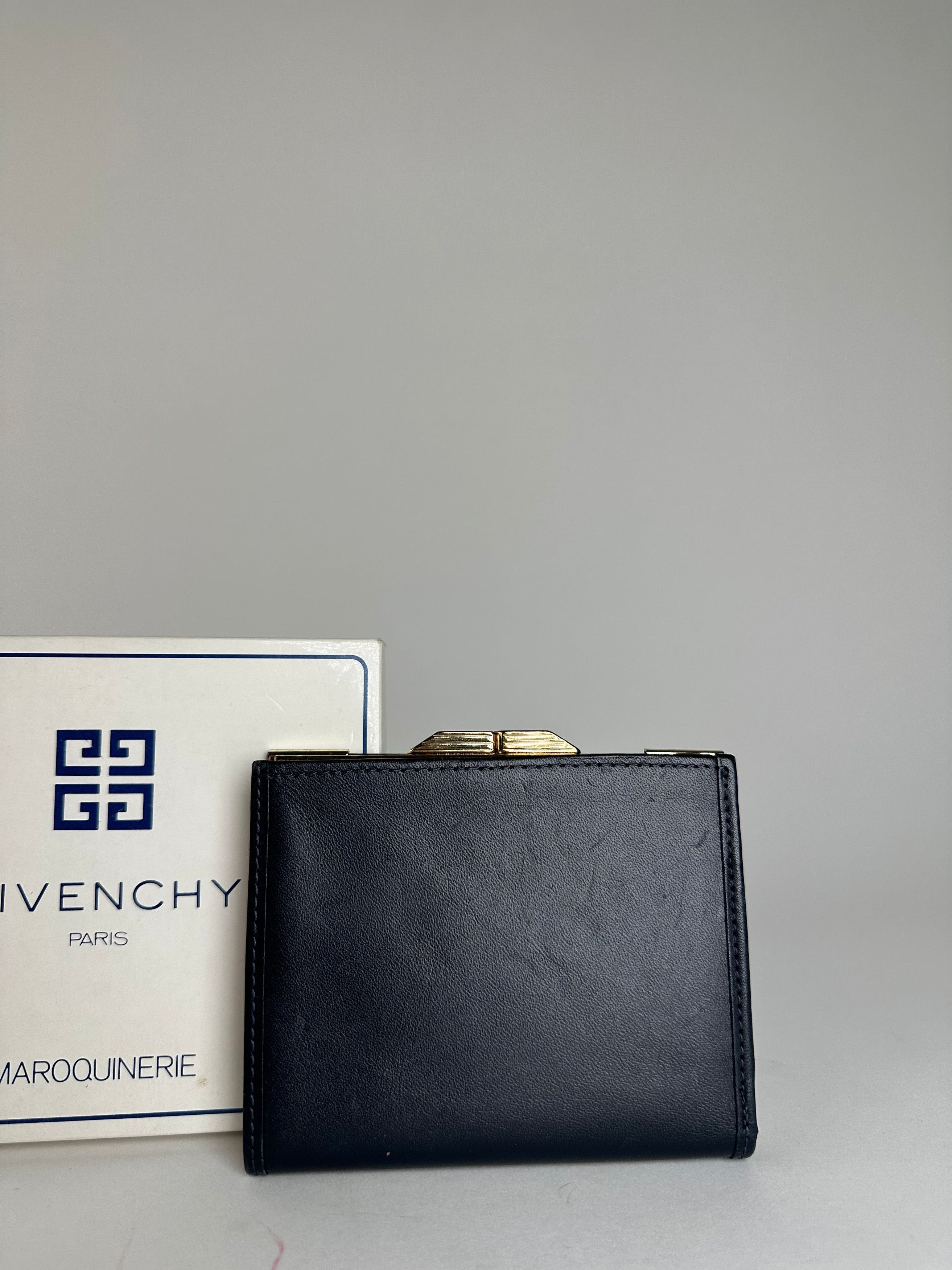 Givenchy Vintage Leather Logo Wallet Black Size ONE SIZE - 9 Thumbnail