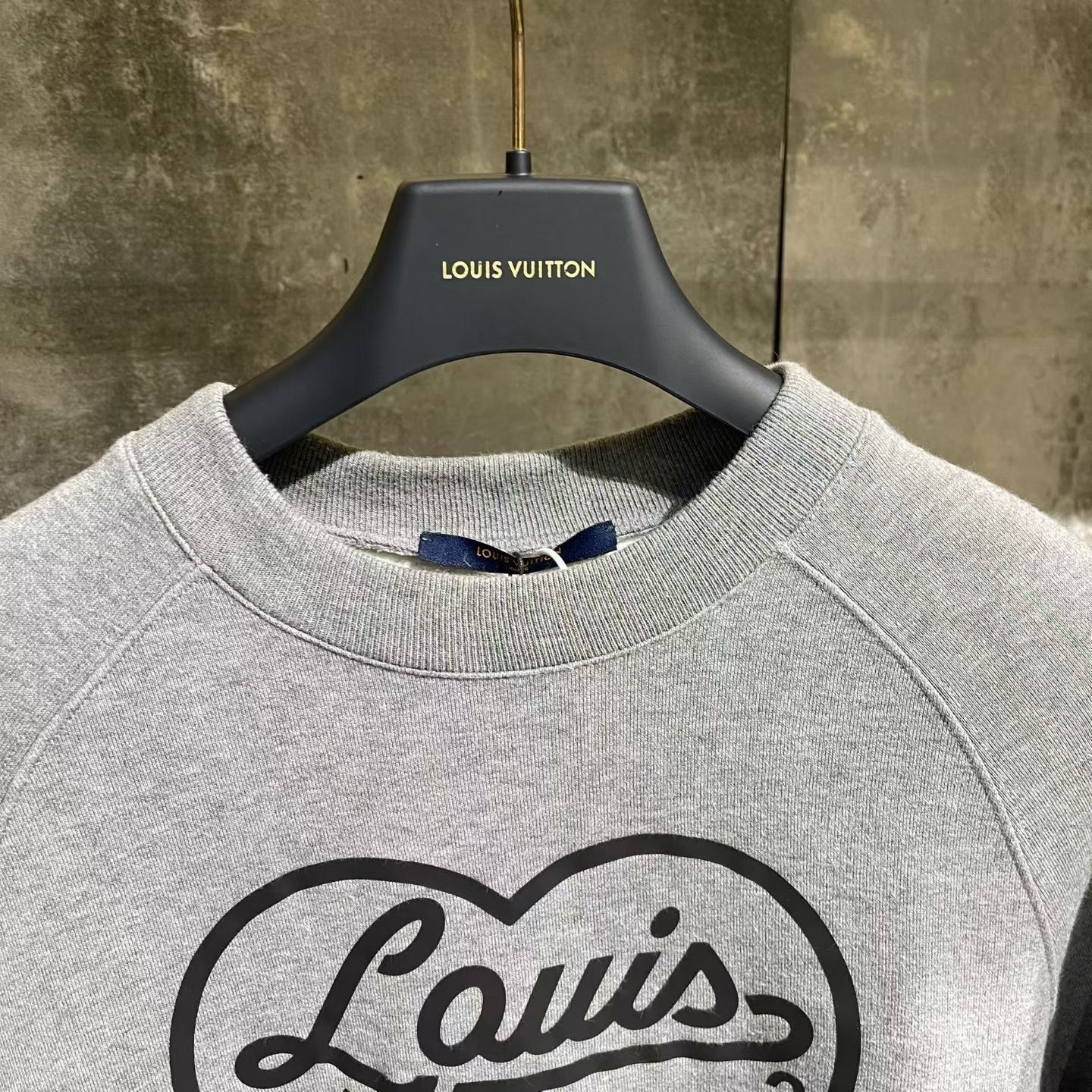 Louis Vuitton Louis Vuitton x NIGO Heart Logo Sweatshirt Gray Size US L / EU 52-54 / 3 - 4 Thumbnail