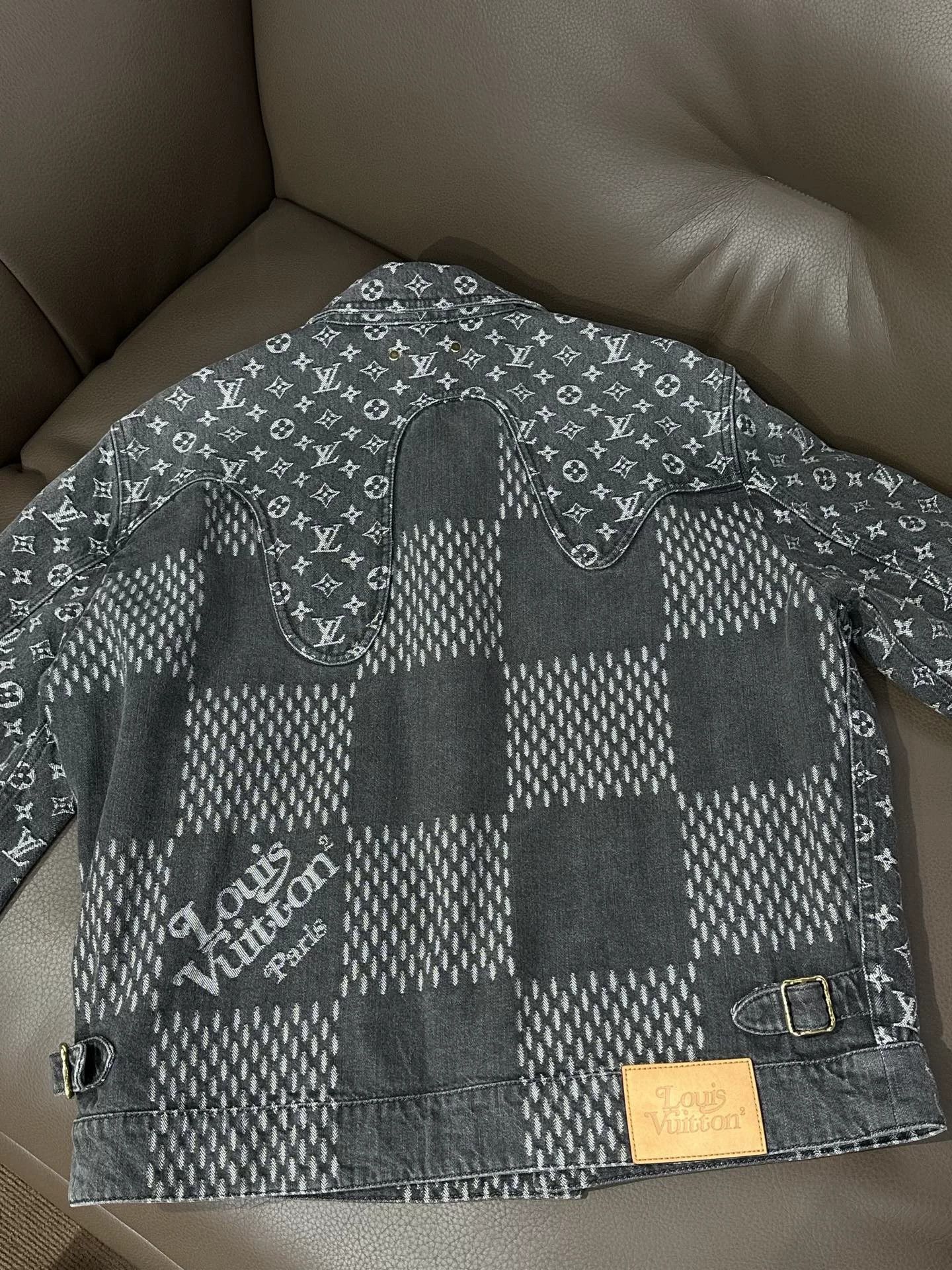 Louis Vuitton Louis Vuitton x Nigo Monogram Patchwork Denim Jacket 50 Size US M / EU 48-50 / 2 - 7 Thumbnail