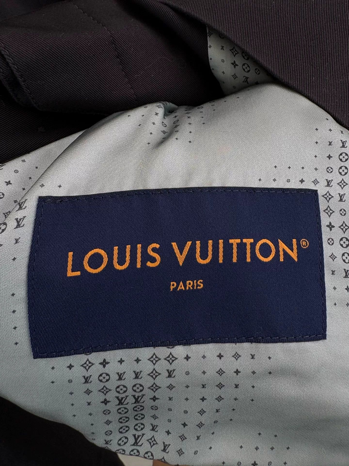 Louis Vuitton Louis Vuitton Beaded Script Jacket 52 Size US L / EU 52-54 / 3 - 5 Thumbnail