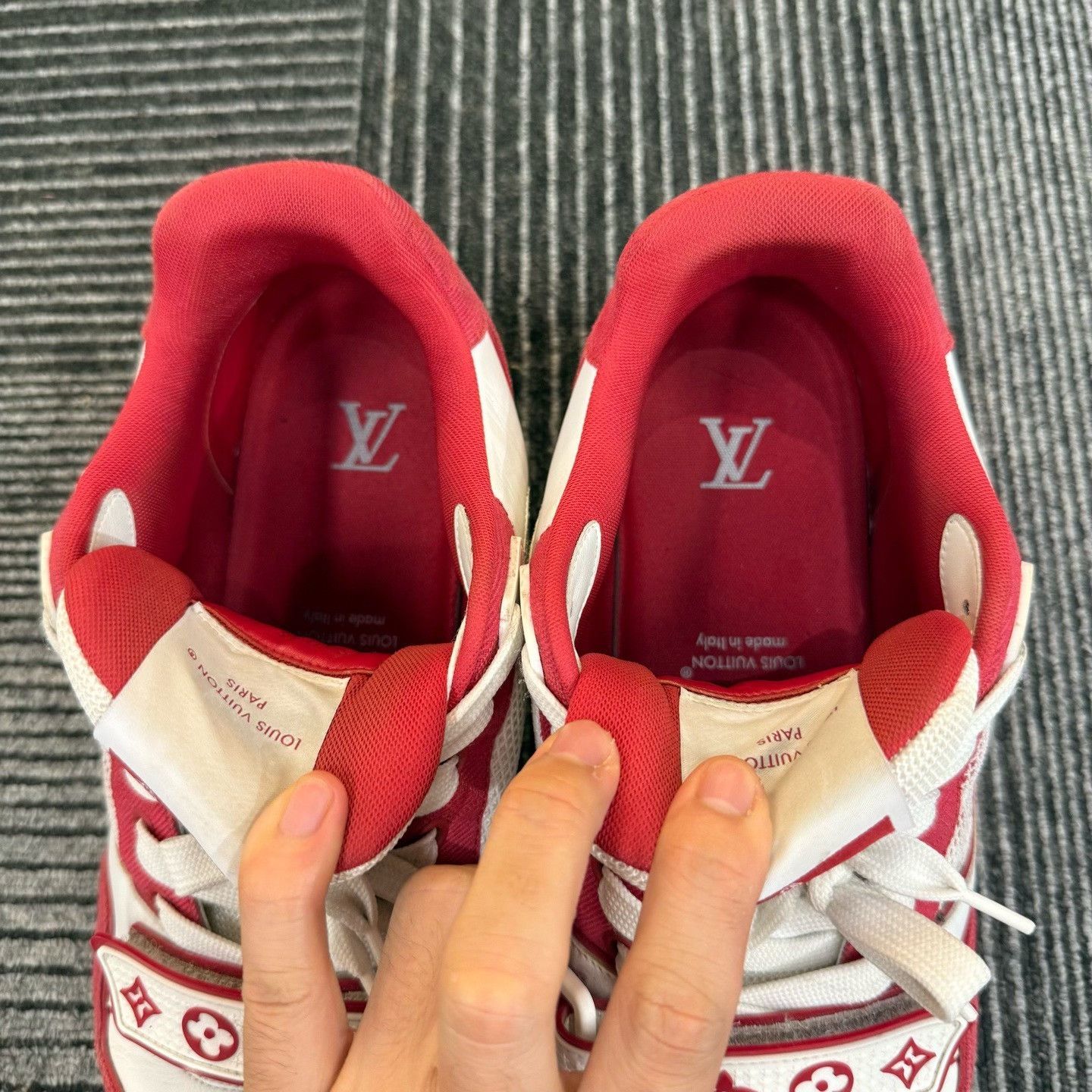 Louis Vuitton Louis Vuitton Monogram Strap Trainer Sneakers 9 Size US 9 / EU 42 - 5 Thumbnail