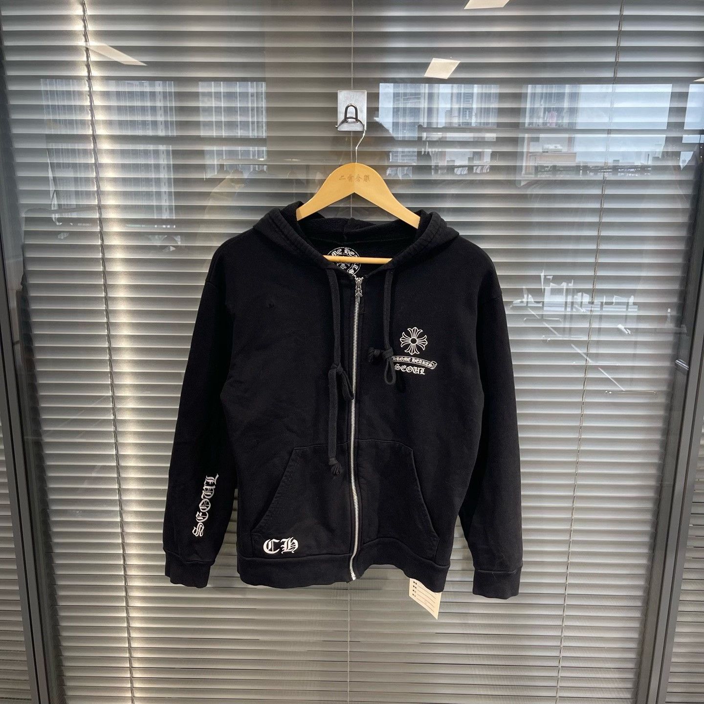 Chrome Hearts Chrome Hearts Seoul Exclusive Zip Hoodie S Size US S / EU 44-46 / 1 - 2 Thumbnail