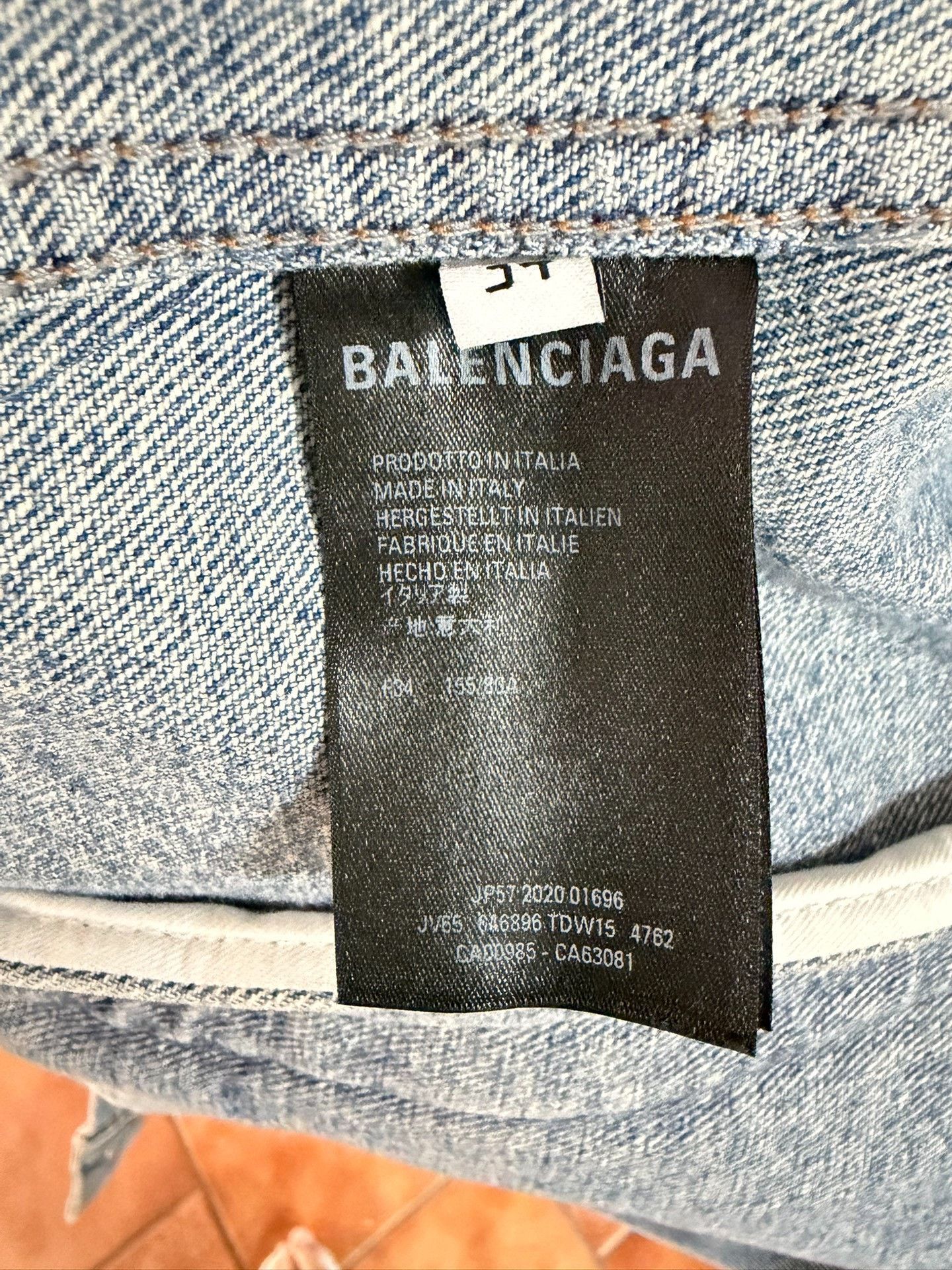 Balenciaga Balenciaga Languages Denim Jacket Size 34 Size XS / US 0-2 / IT 36-38 - 3 Thumbnail
