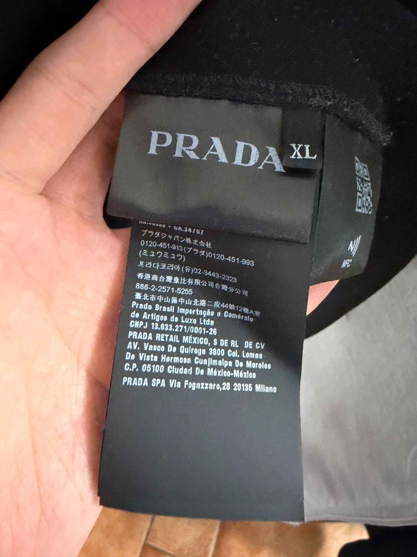 Prada Prada Triangle Logo Nylon Patch Sweatshirt XL Size US XL / EU 56 / 4 - 4 Thumbnail