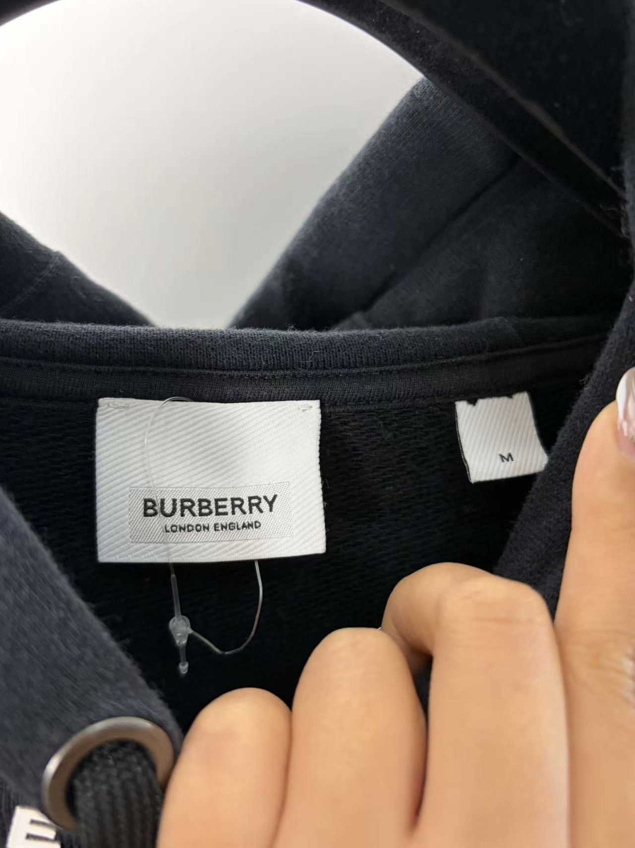 Burberry Burberry Retro White Hoodie m Men Size US M / EU 48-50 / 2 - 4 Thumbnail