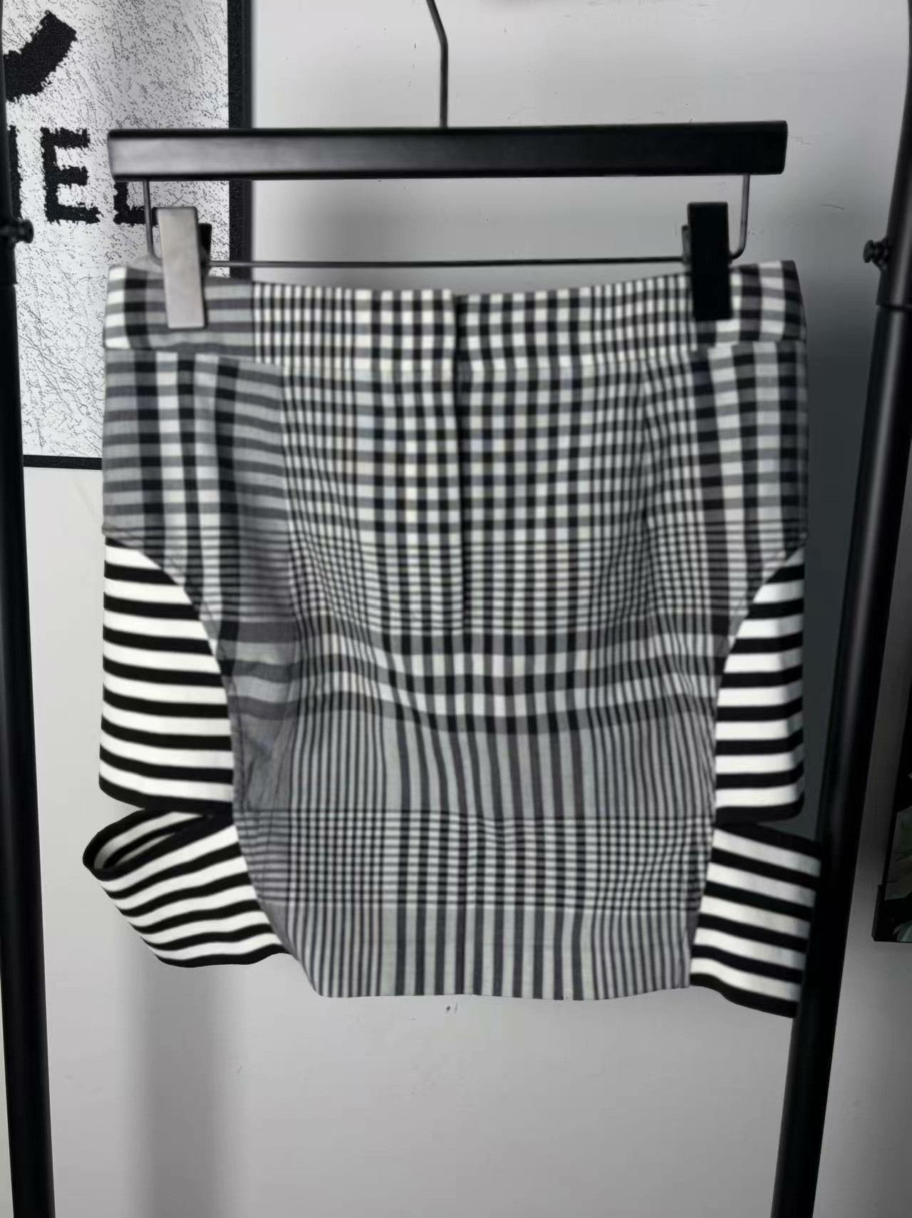 Burberry Burberry Washed White Skirt 28 Women Size 28" / US 6 / IT 42 - 2 Thumbnail
