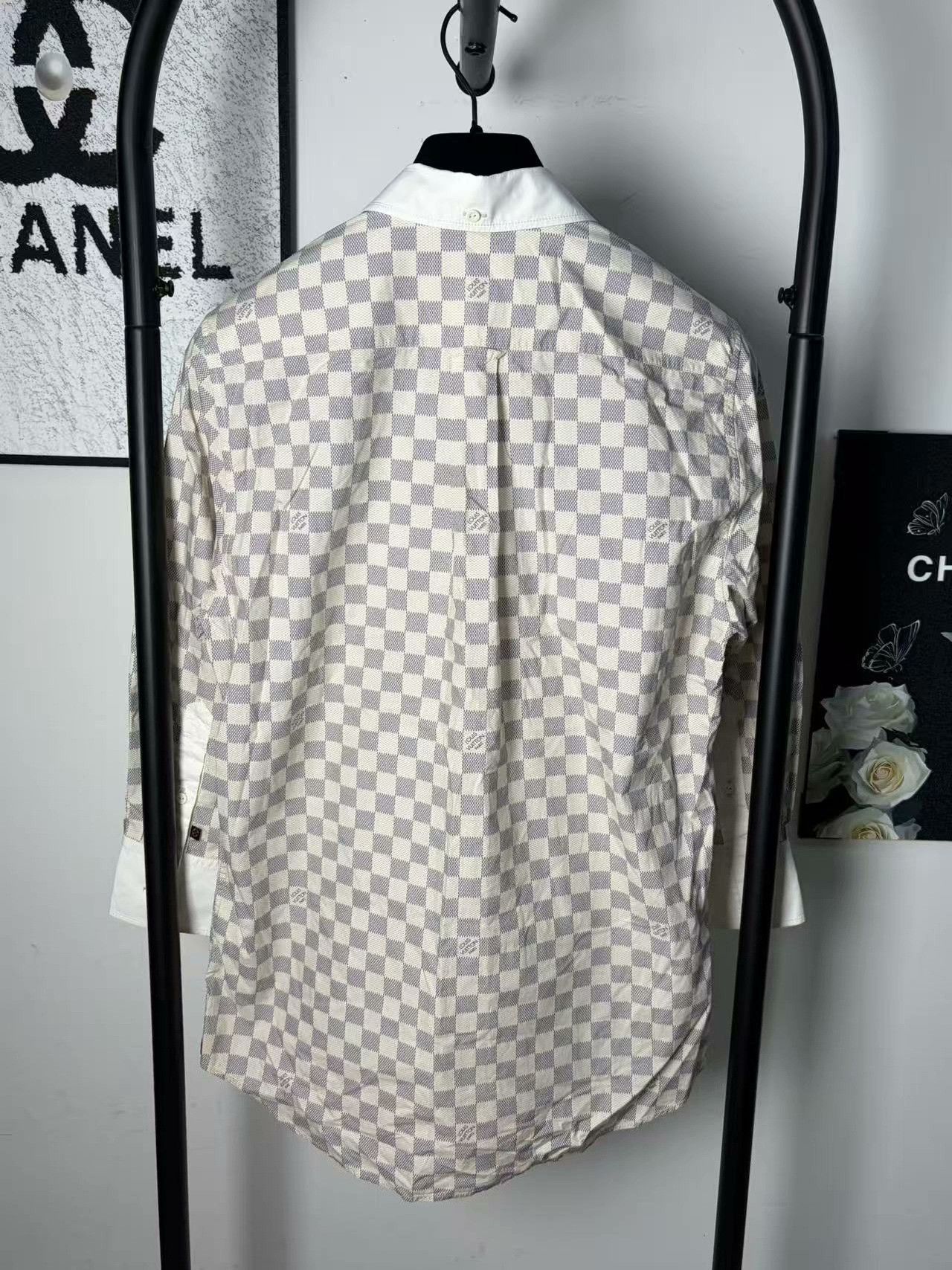 Louis Vuitton Louis Vuitton Checkered White Shirt l Men Size US L / EU 52-54 / 3 - 2 Thumbnail
