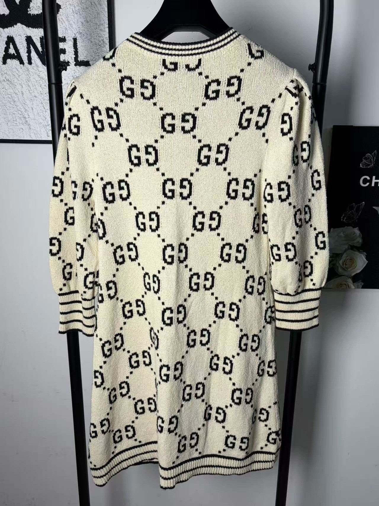 Gucci Gucci White T-Shirt XS Women Size XS / US 0-2 / IT 36-38 - 2 Thumbnail