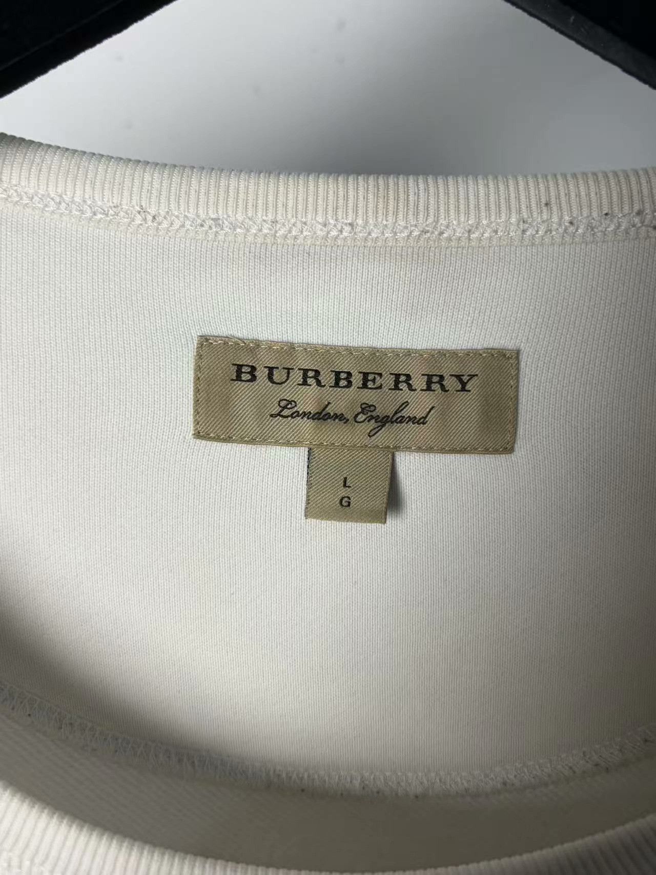 Burberry Burberry Graphic White Hoodie l Men Size US L / EU 52-54 / 3 - 3 Thumbnail