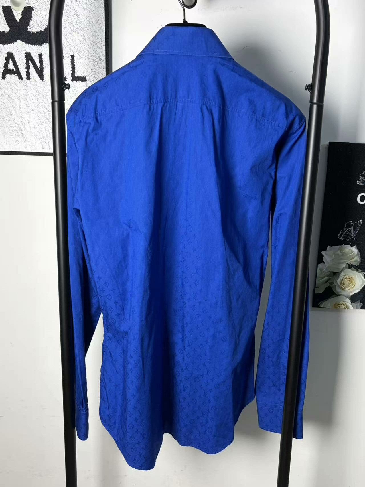 Louis Vuitton Louis Vuitton White Shirt l Men Size US L / EU 52-54 / 3 - 2 Thumbnail