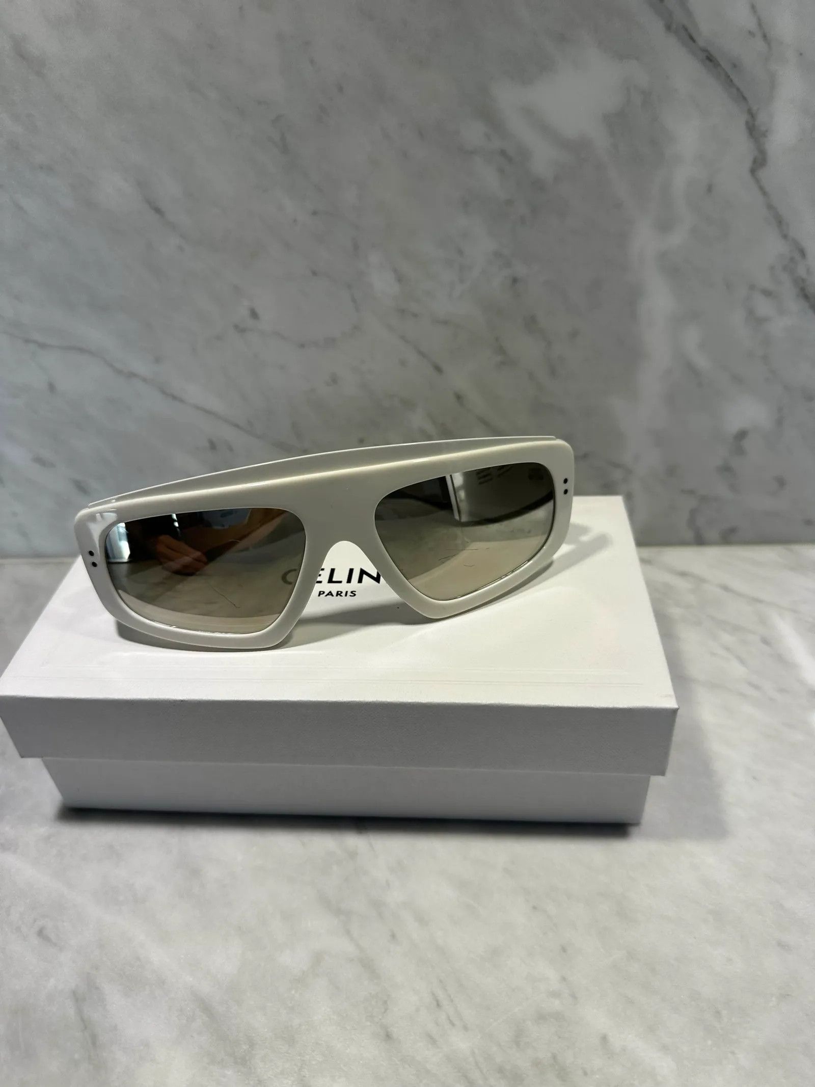 Celine Celine Celine Solglasögon 402225I 25C Sunglasses Size ONE SIZE - 4 Thumbnail