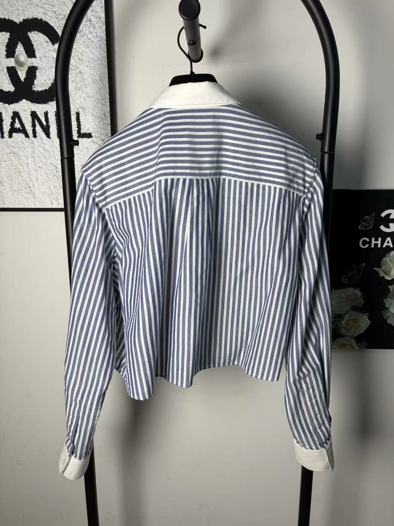 Celine Celine Retro White Button Up L Women Size L / US 10 / IT 46 - 2 Thumbnail