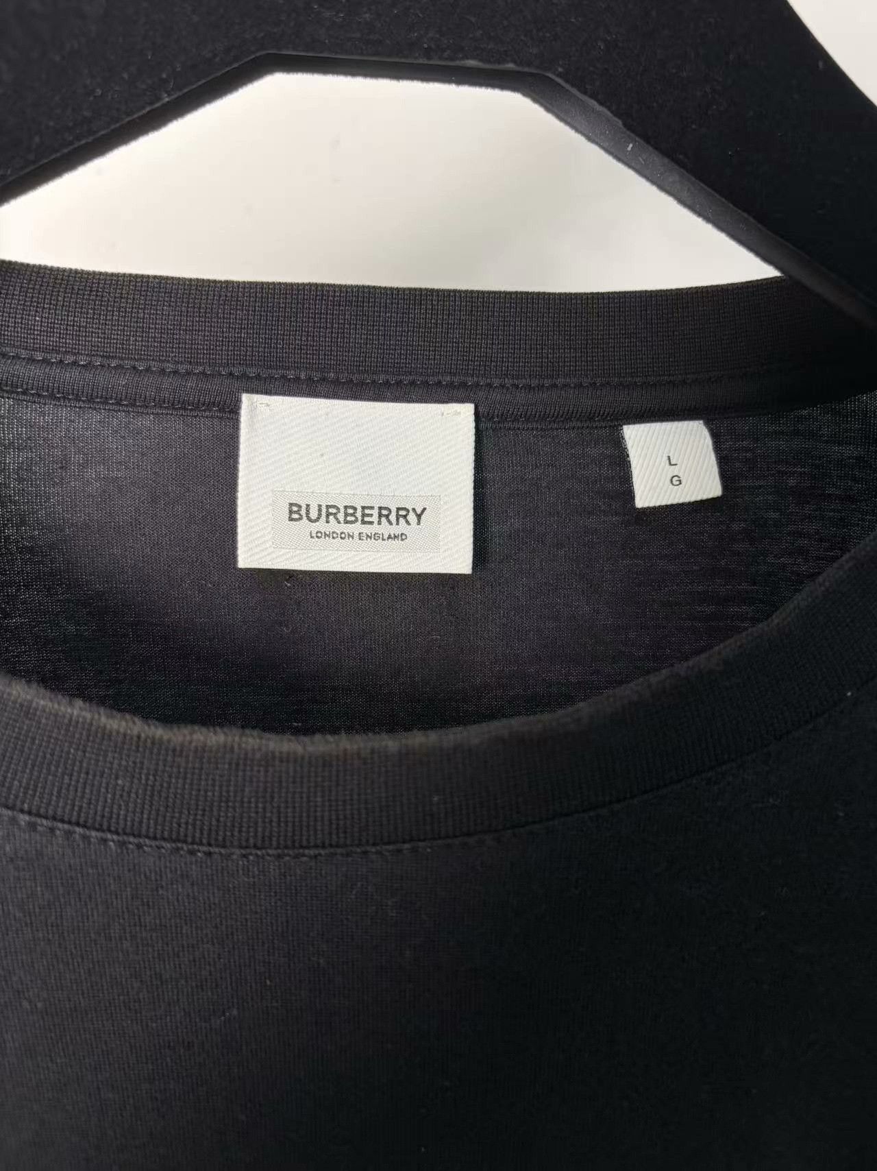 Burberry Burberry Retro White T-Shirt l Men Size US L / EU 52-54 / 3 - 4 Thumbnail