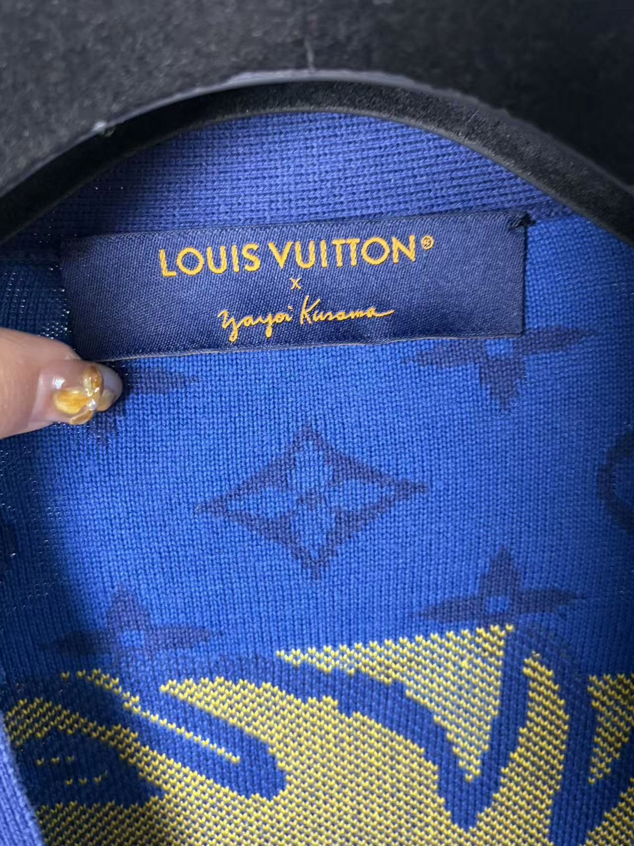 Louis Vuitton Louis Vuitton Collab White Sweater s Men Size US S / EU 44-46 / 1 - 3 Thumbnail
