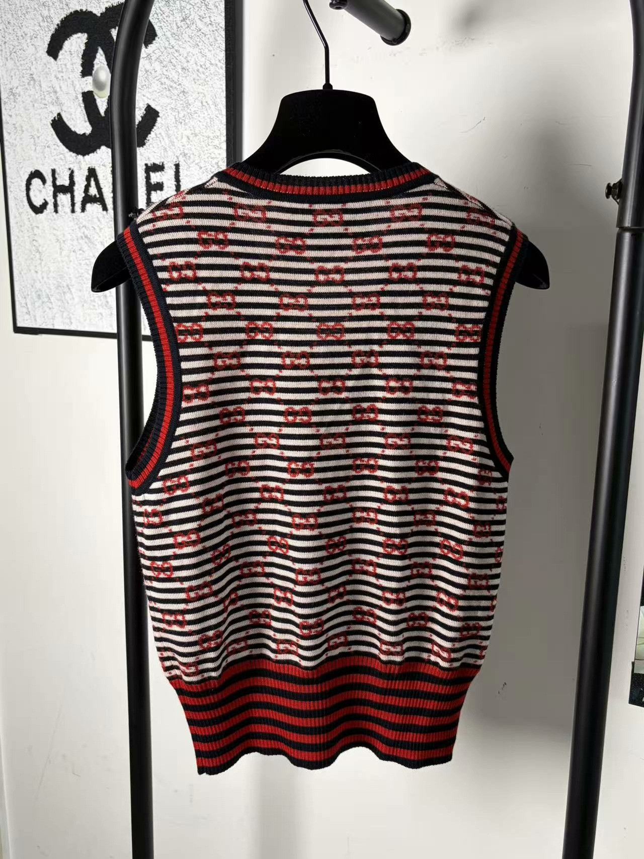 Gucci Gucci Knit Wool White Tank Top s Men Size US S / EU 44-46 / 1 - 2 Thumbnail