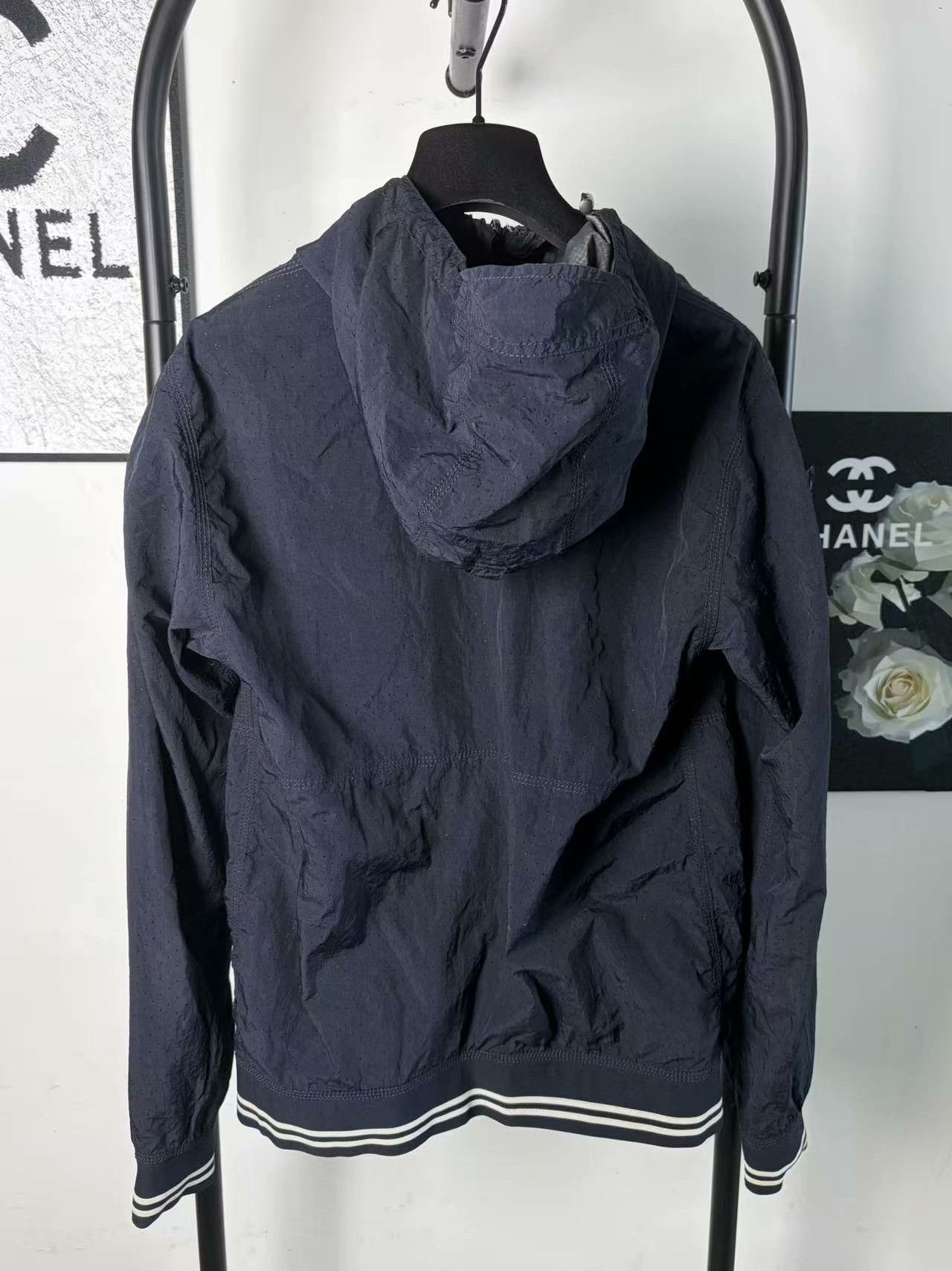Armani Armani White Light Jacket s Men Size US S / EU 44-46 / 1 - 4 Thumbnail