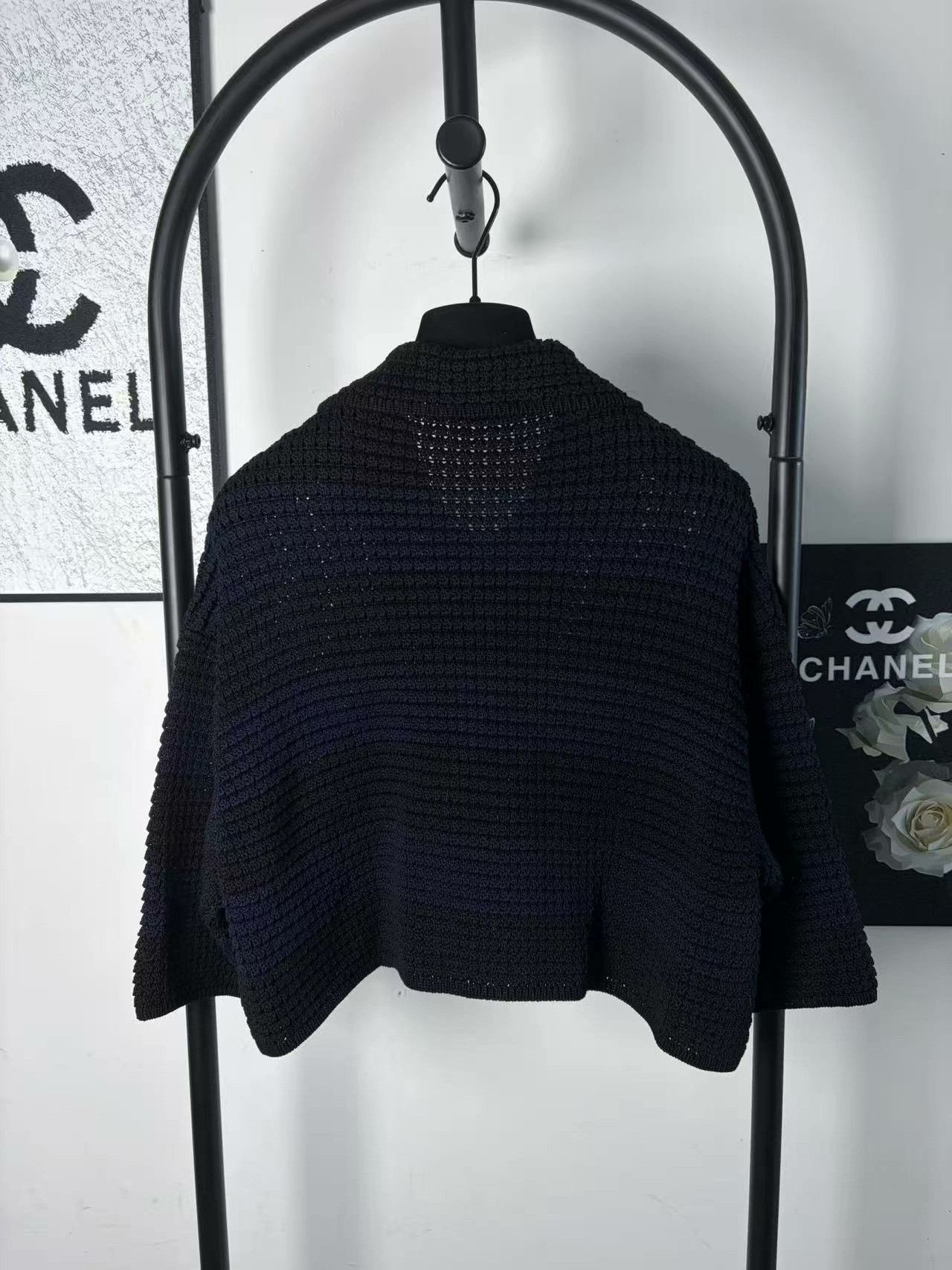 Prada Prada Knit White Sweater M Women Size M / US 6-8 / IT 42-44 - 2 Thumbnail