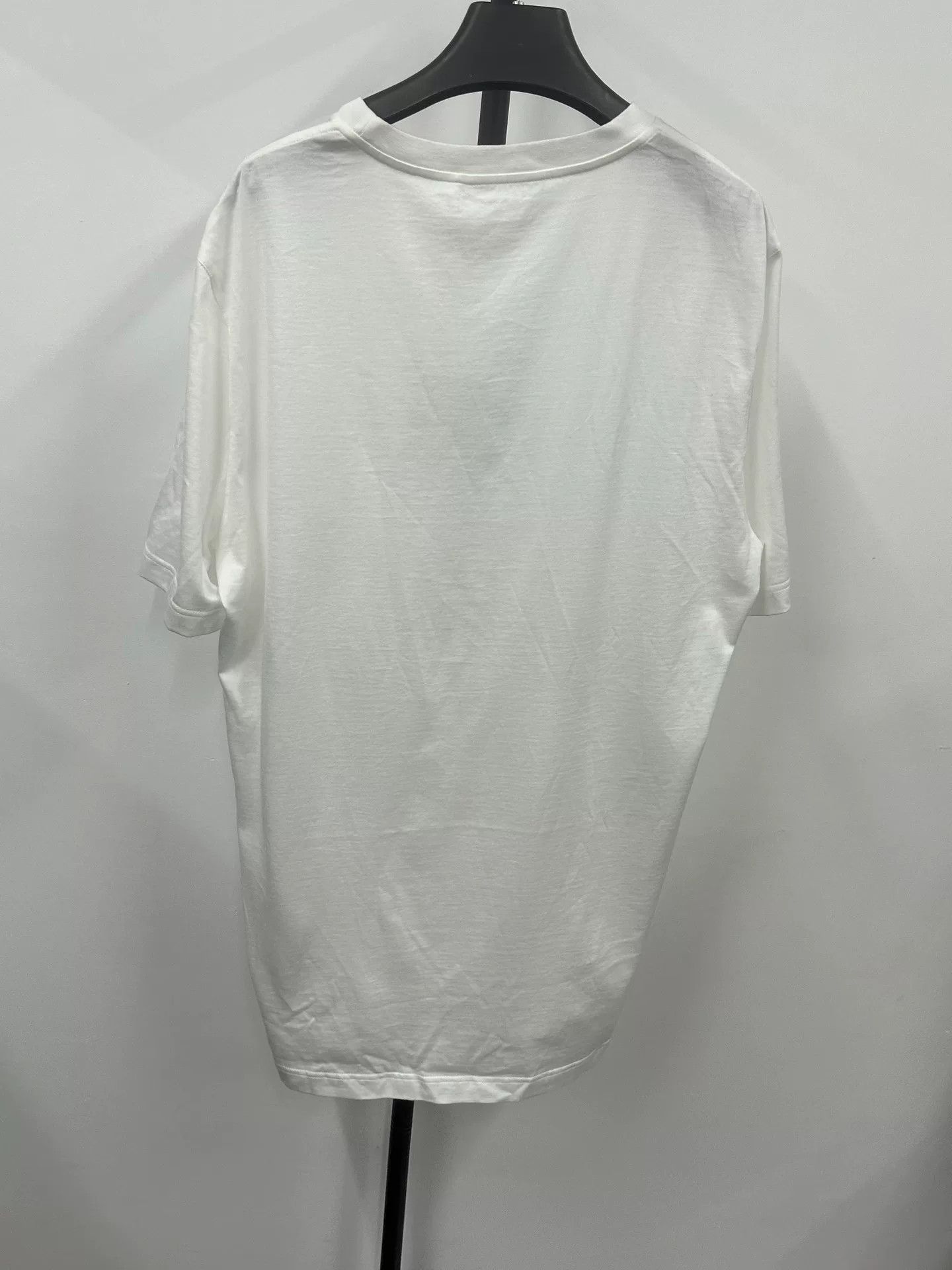 Louis Vuitton Louis Vuitton Lv Embroidery Logo T-Shirt Size US XXL / EU 58 / 5 - 2 Thumbnail